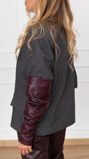Giacca con inserto manicotto arricciato in eco-pelle variante antracite Tensione IN