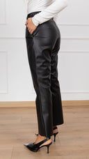 Pantalone trombetta in eco-pelle variante nero Tensione IN
