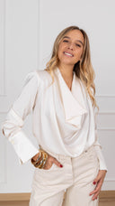 Blusa con scollo ad anello variante burro ViCOLO