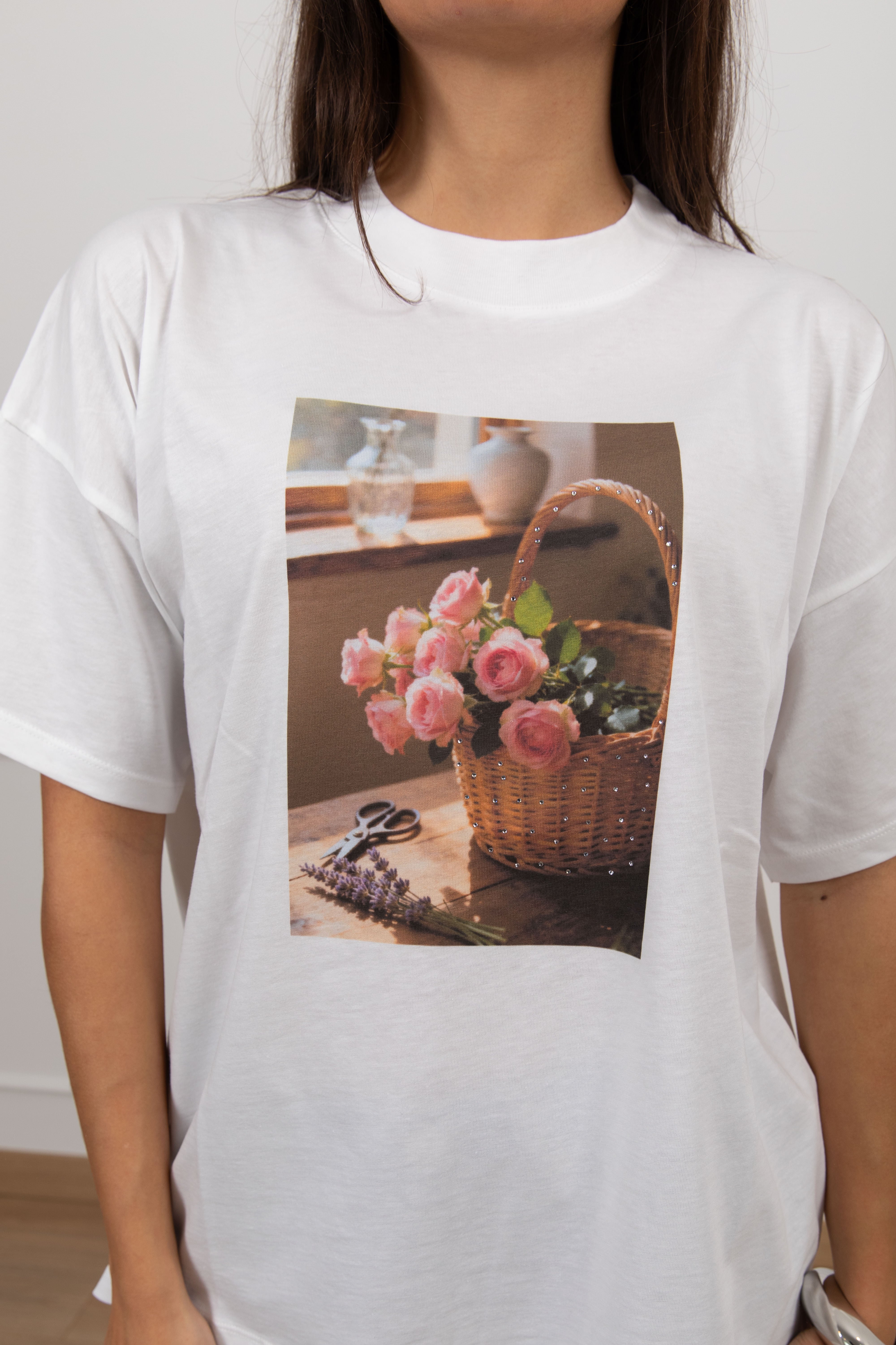 T-shirt over-size cestino flowers con strass ViCOLO