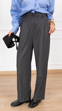 Pantalone gessato con pinces e cintura smoking Haveone