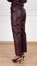 Pantalone eco-pelle a sigaretta variante bordeaux Tensione IN