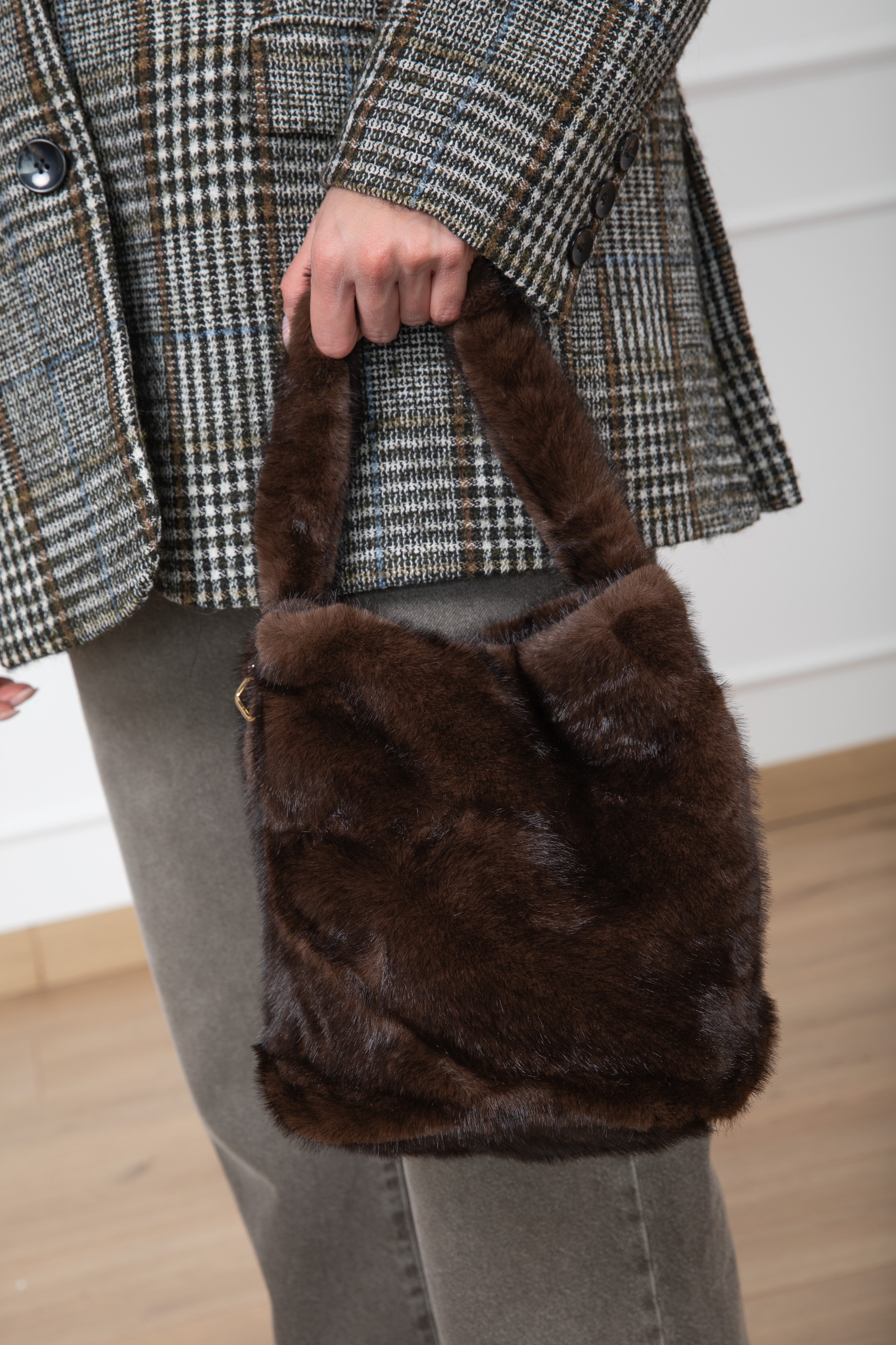Secchiello in eco-pelliccia Susy Mix