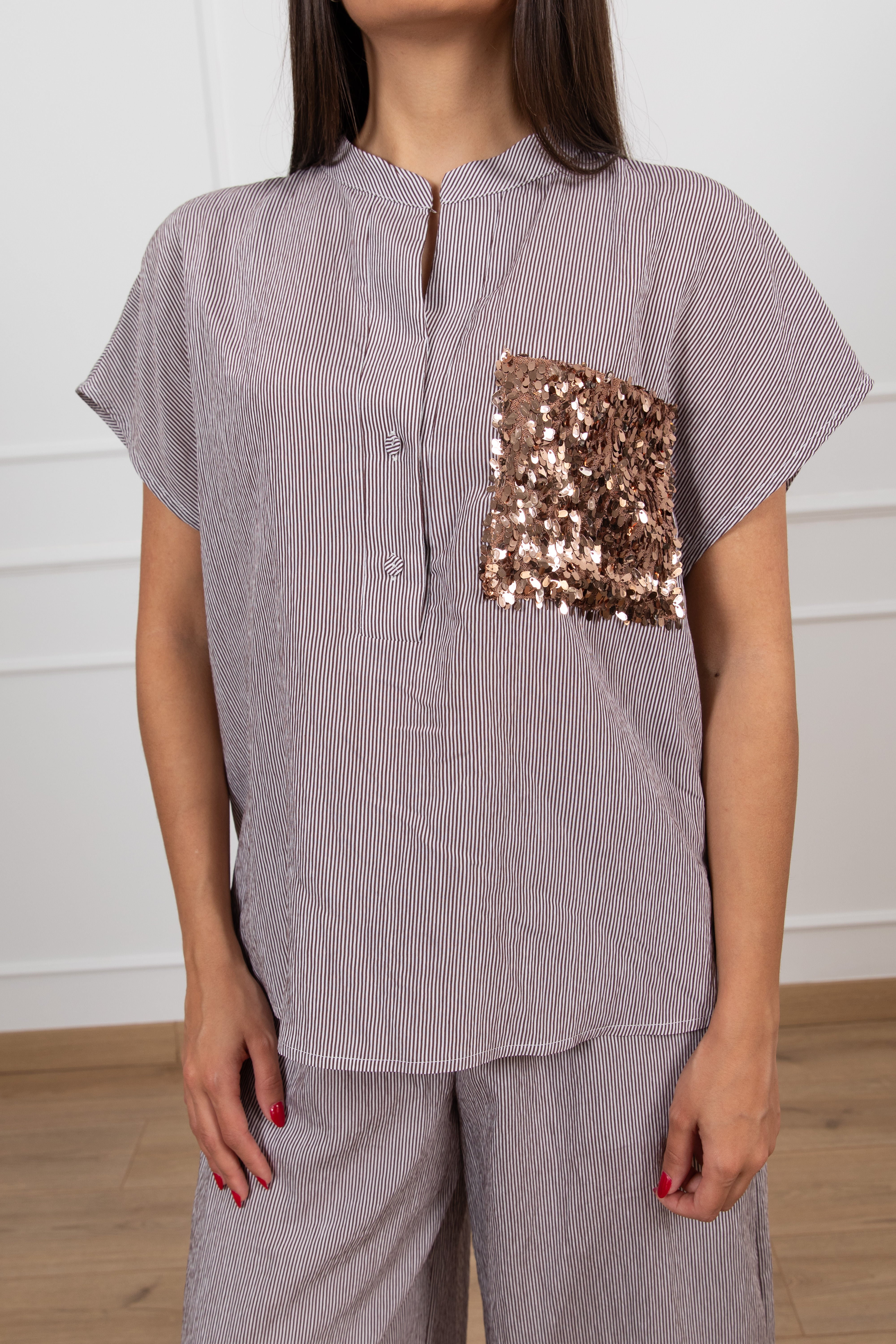 Blusa smanicata a righe con tasca paillettes Tensione IN
