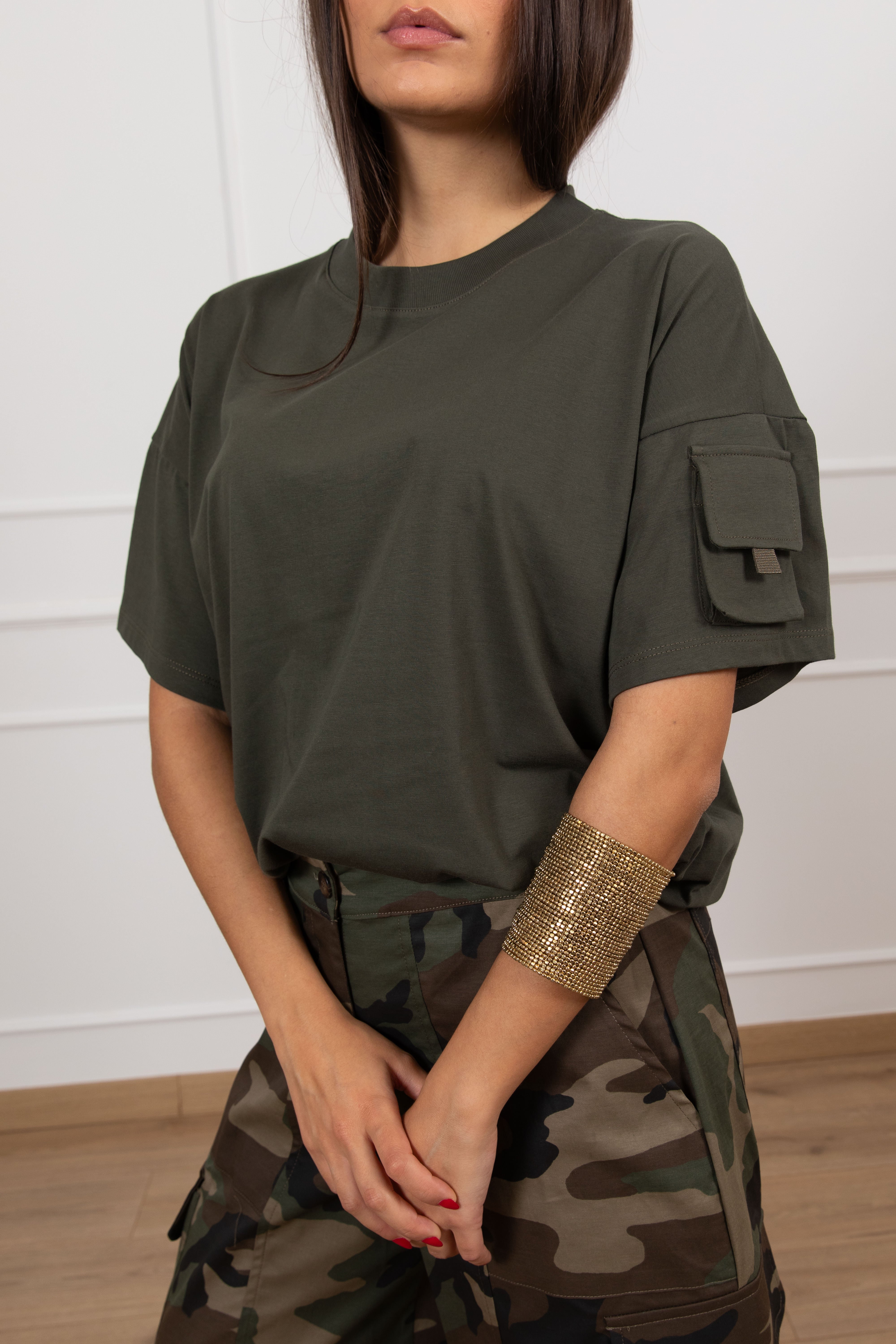 T-shirt con tasca sulla manica ViCOLO