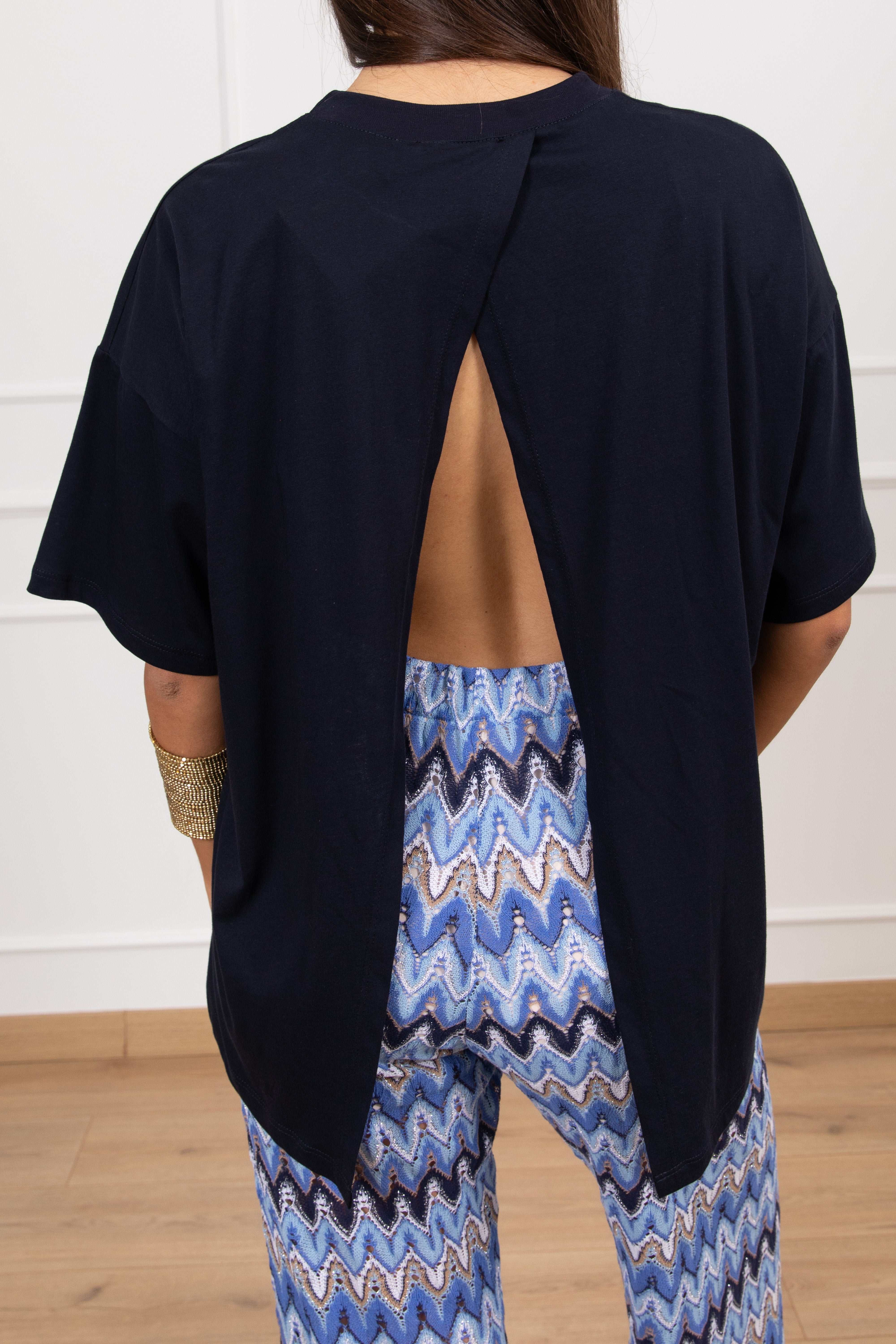 T-shirt over-size con spacco sul retro ViCOLO