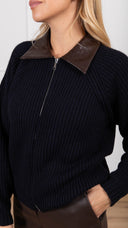 Giacca in maglia con zip e colletto in eco-pelle intrecciata variante blu Motel