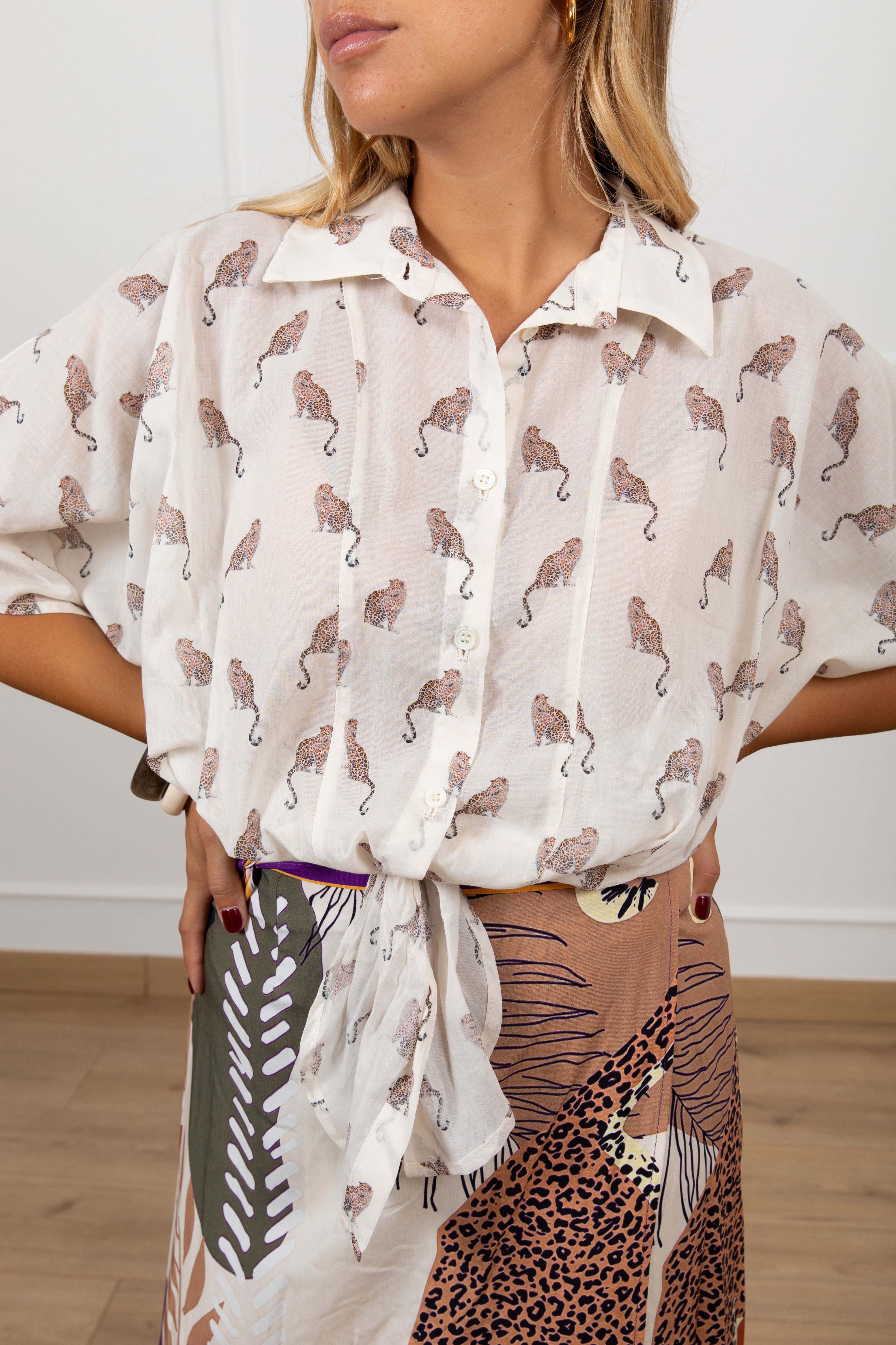 Camicia manica corta fantasia tigri ViCOLO