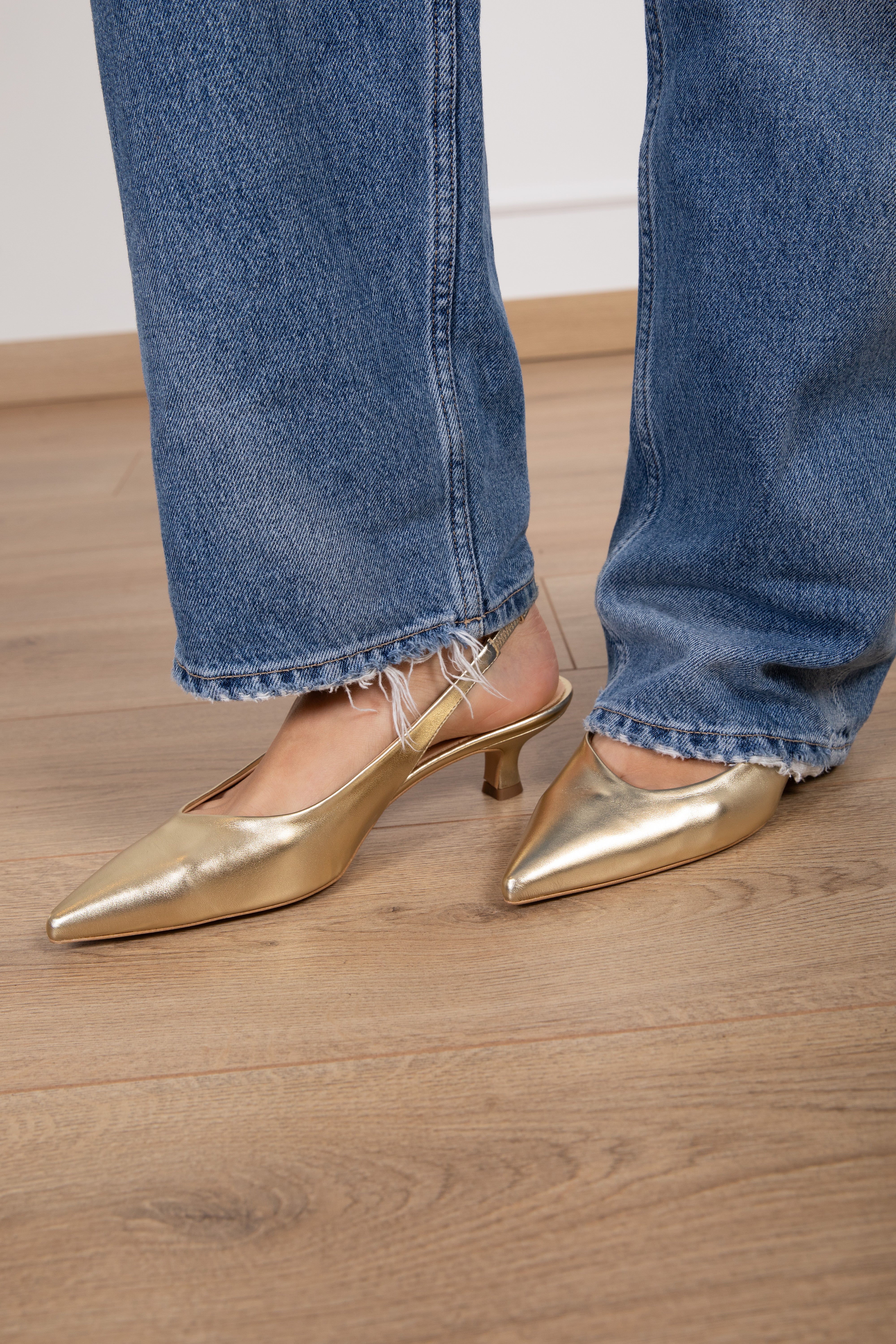 Sling back in pelle laminata Ovyé