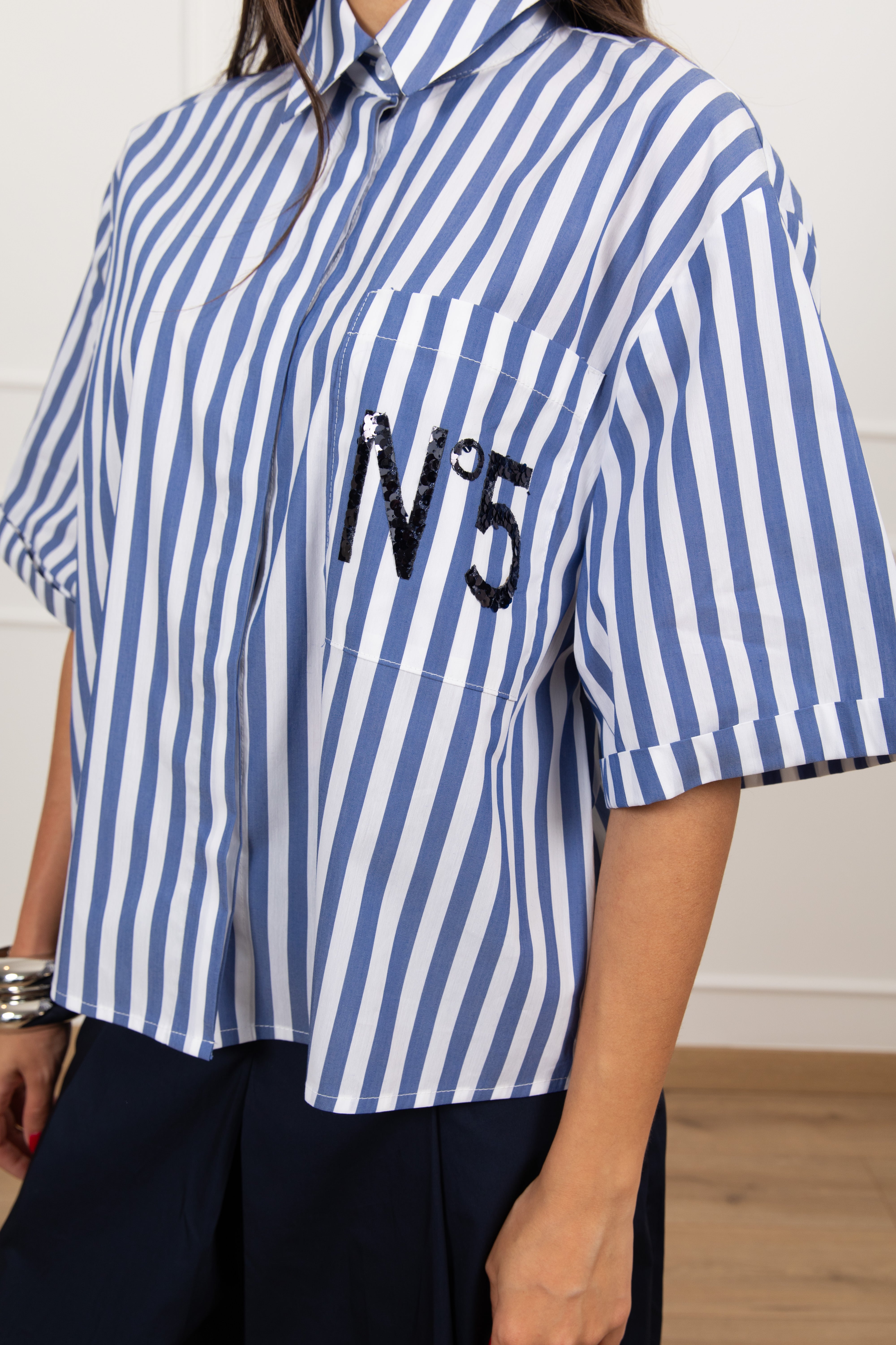 Camicia manica corta a righe "N 5" paillettes Tensione IN