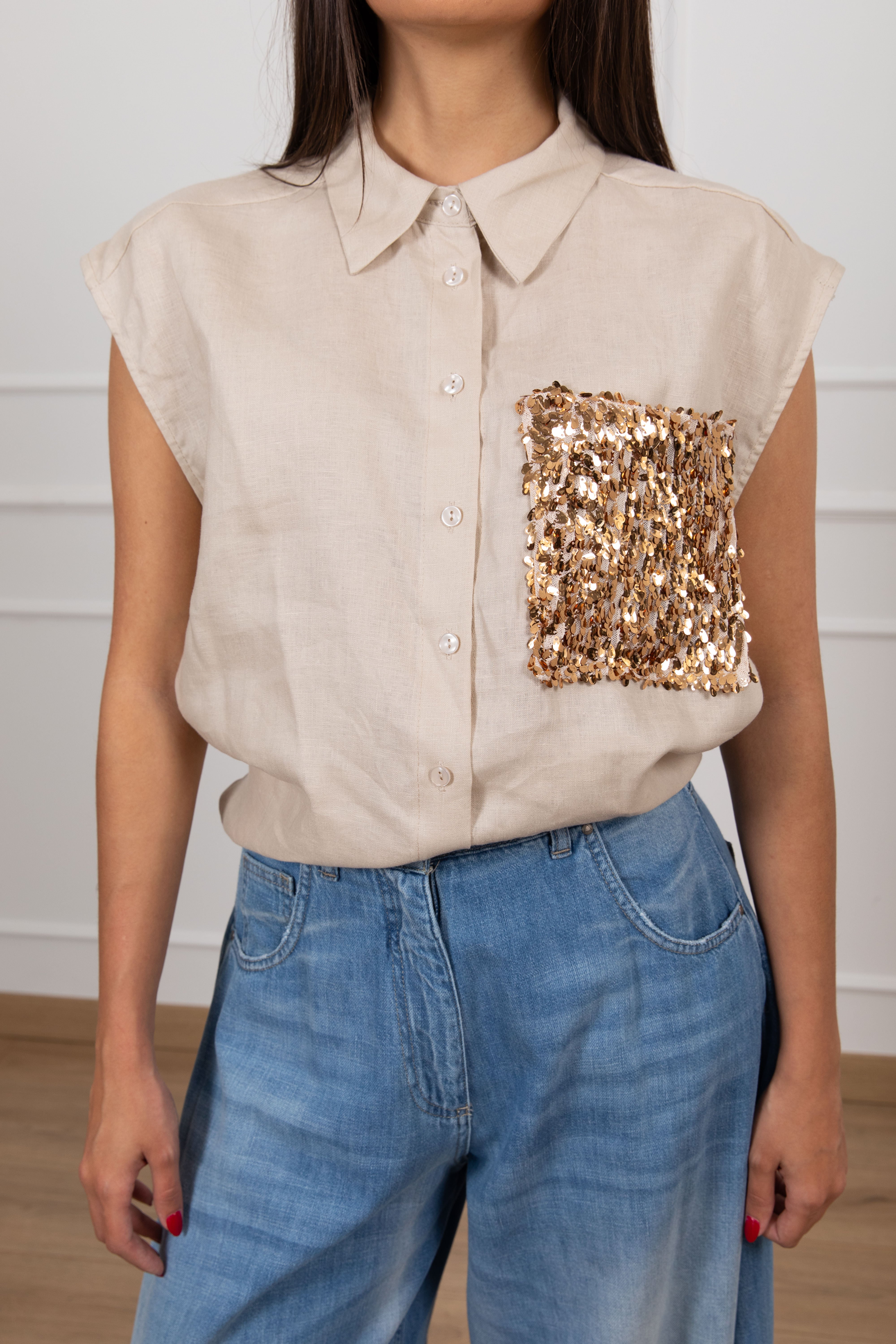 Camicia smanicata in lino con tasca paillettes Tensione IN