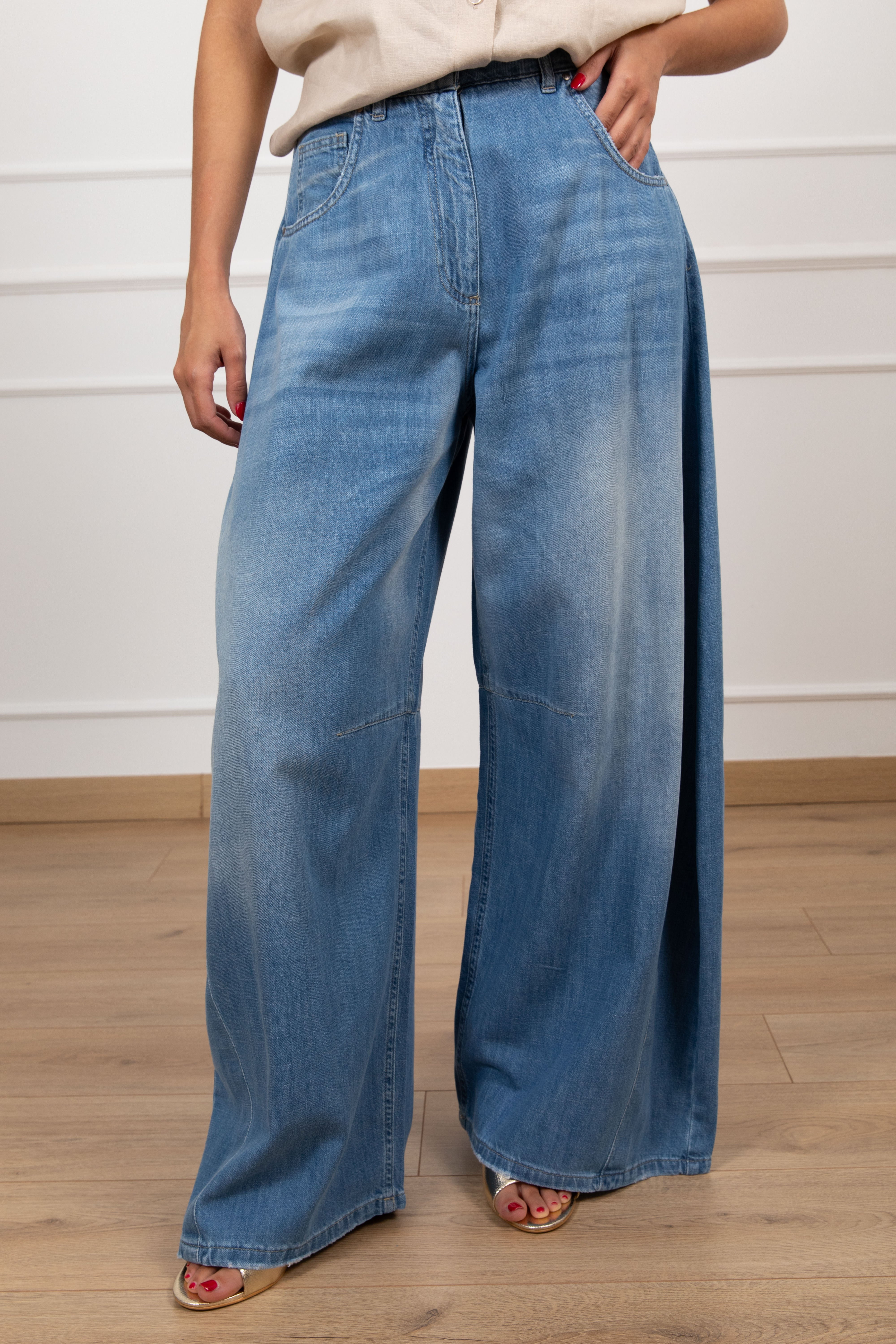 Jeans Louvre azzurro tela leggera Tensione IN