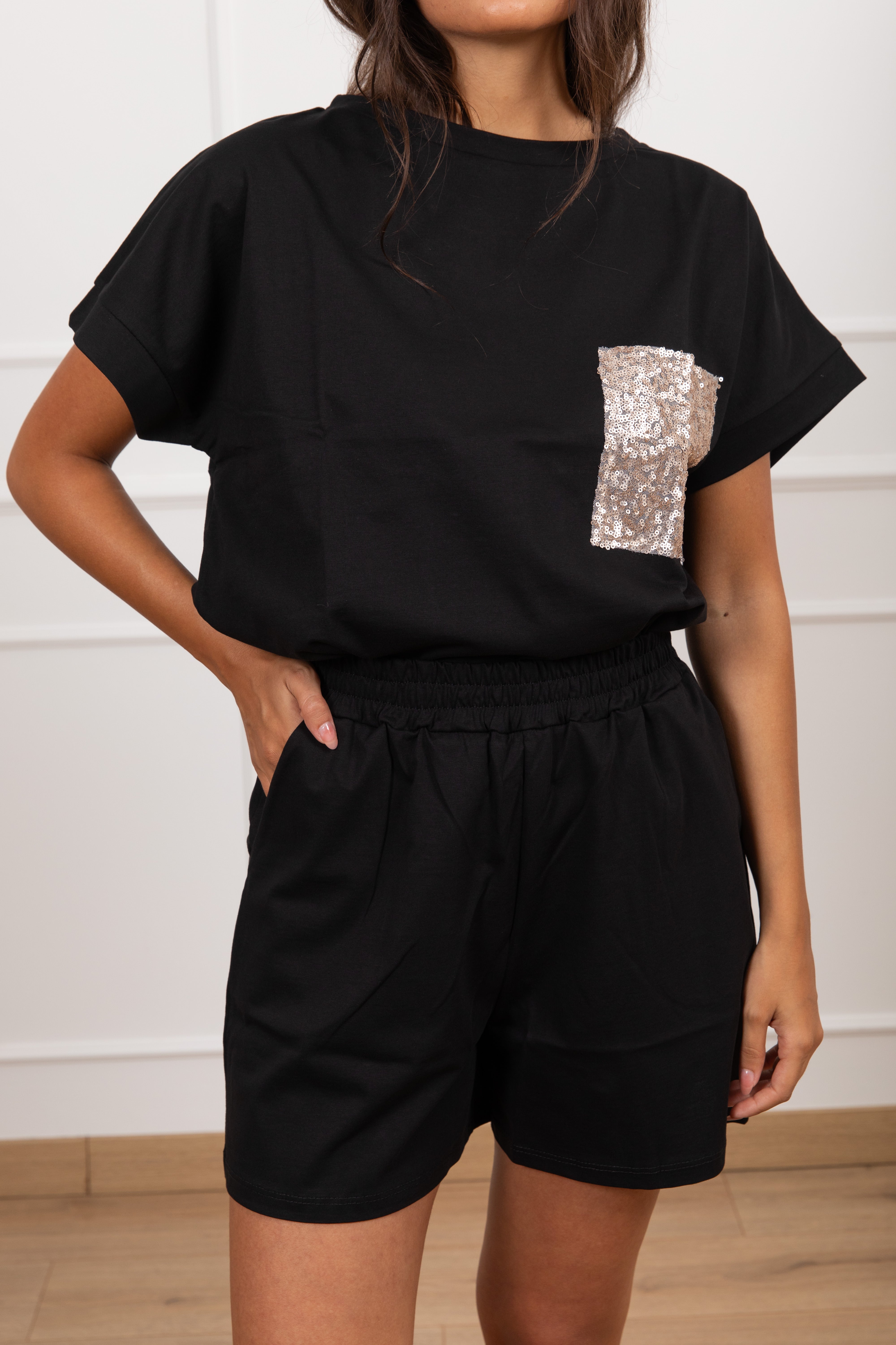 Coordinato t-shirt tasca paillettes e shorts con elastico Susy Mix