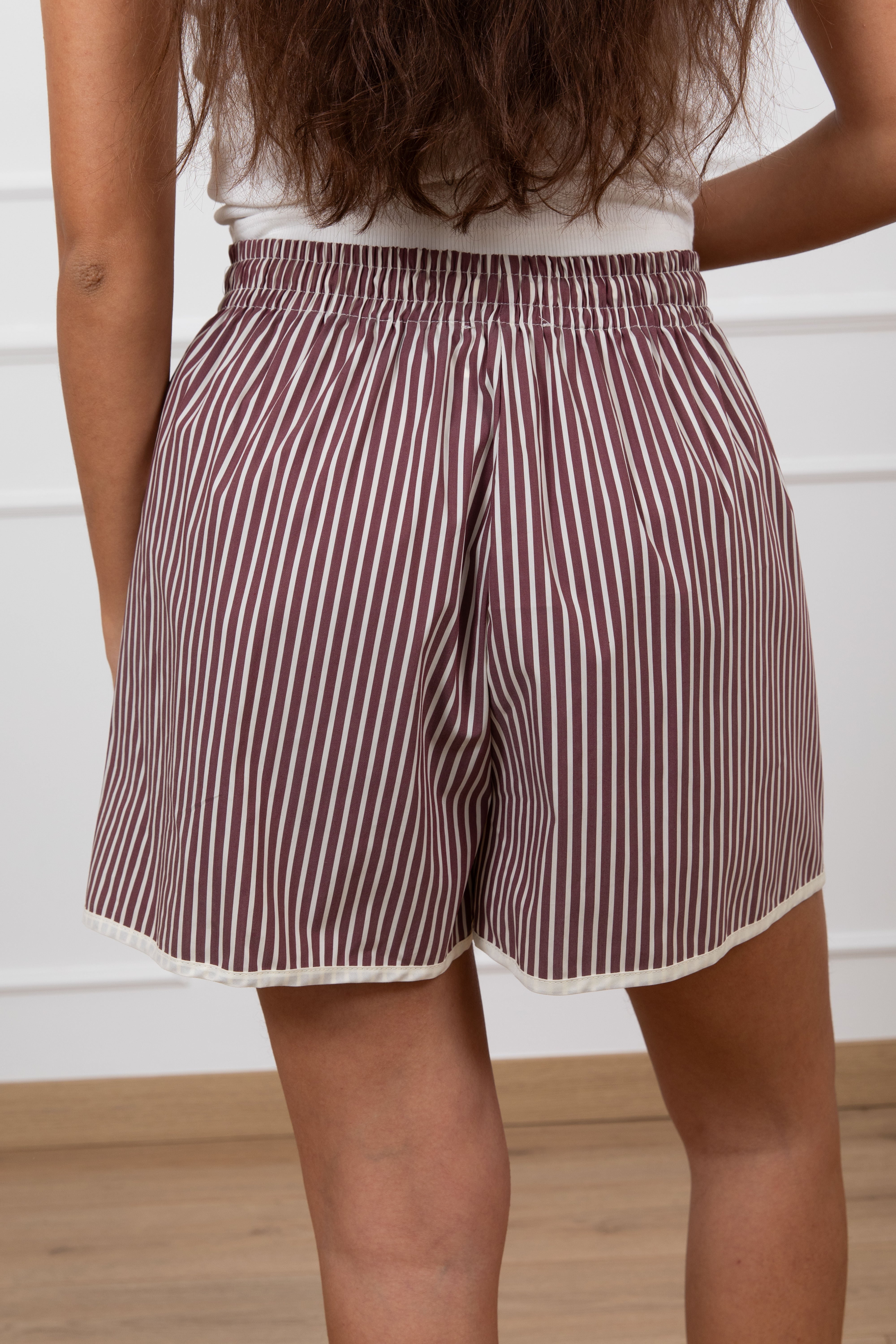 Shorts in cotone bacchettato bordeaux ViCOLO