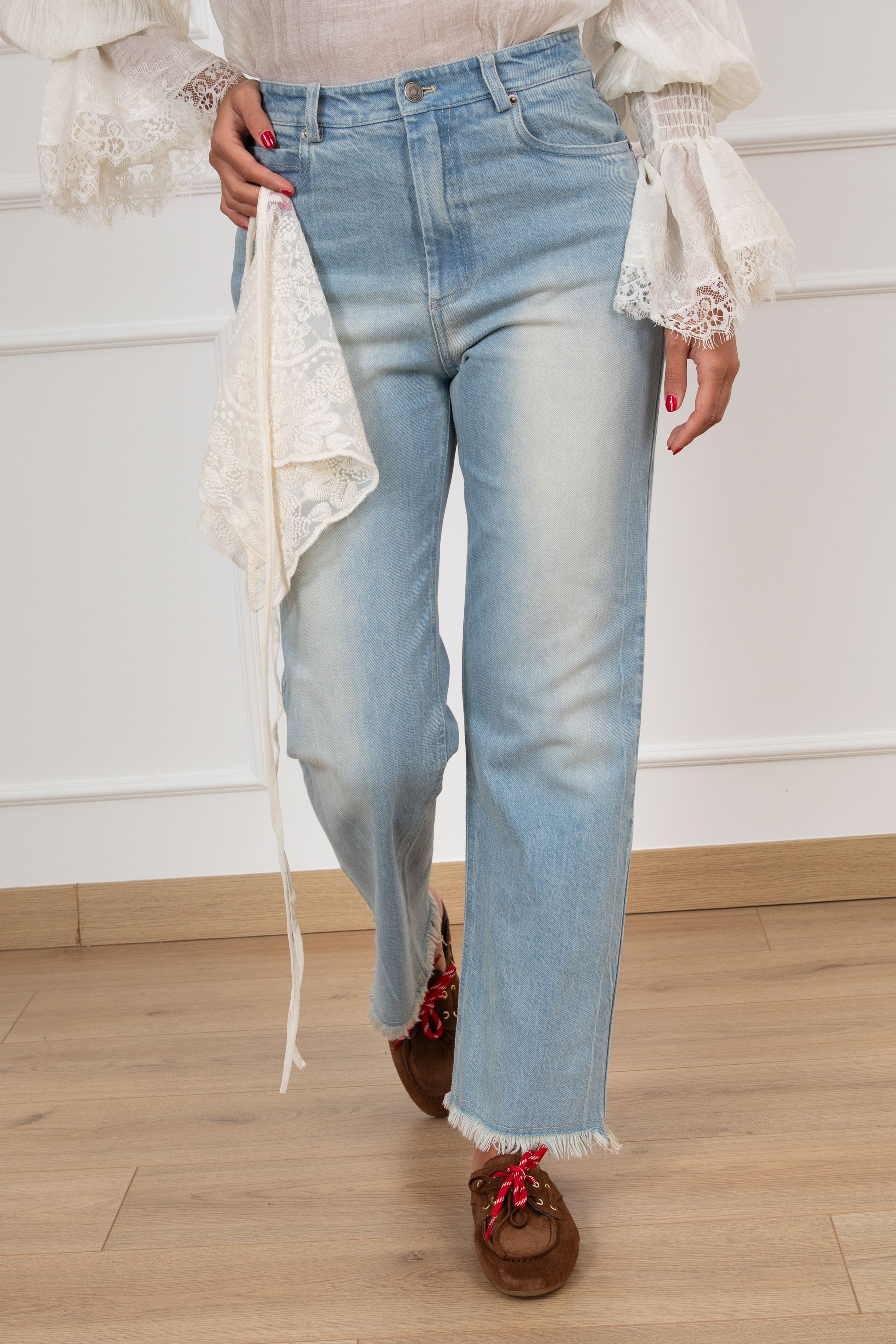 Jeans a sigaretta con foulard in pizzo Motel