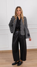 Pantalone barrel-fit in eco-pelle con cintura variante nero Tensione IN