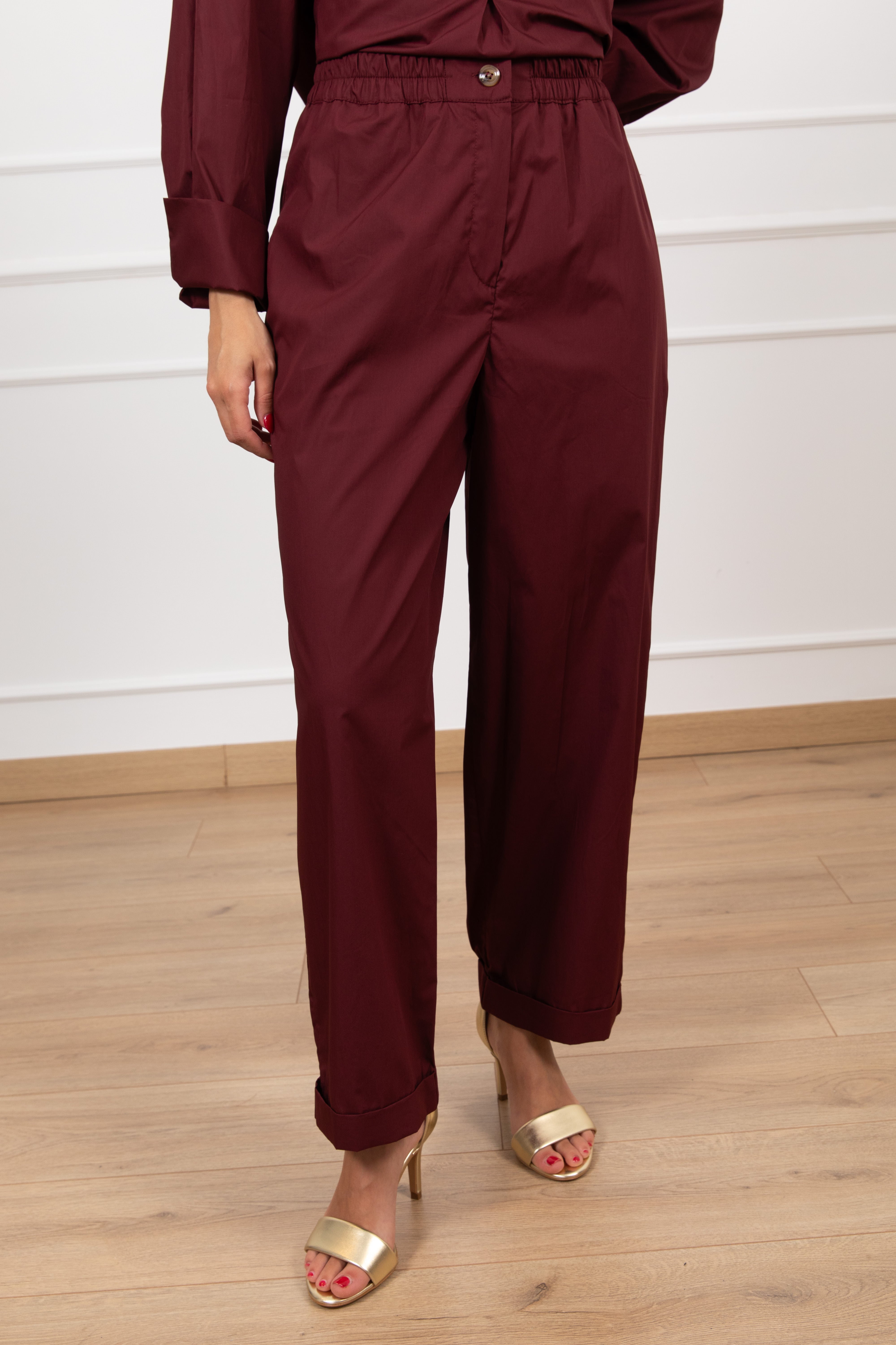Pantalone carrot-fit con elastico Tensione IN