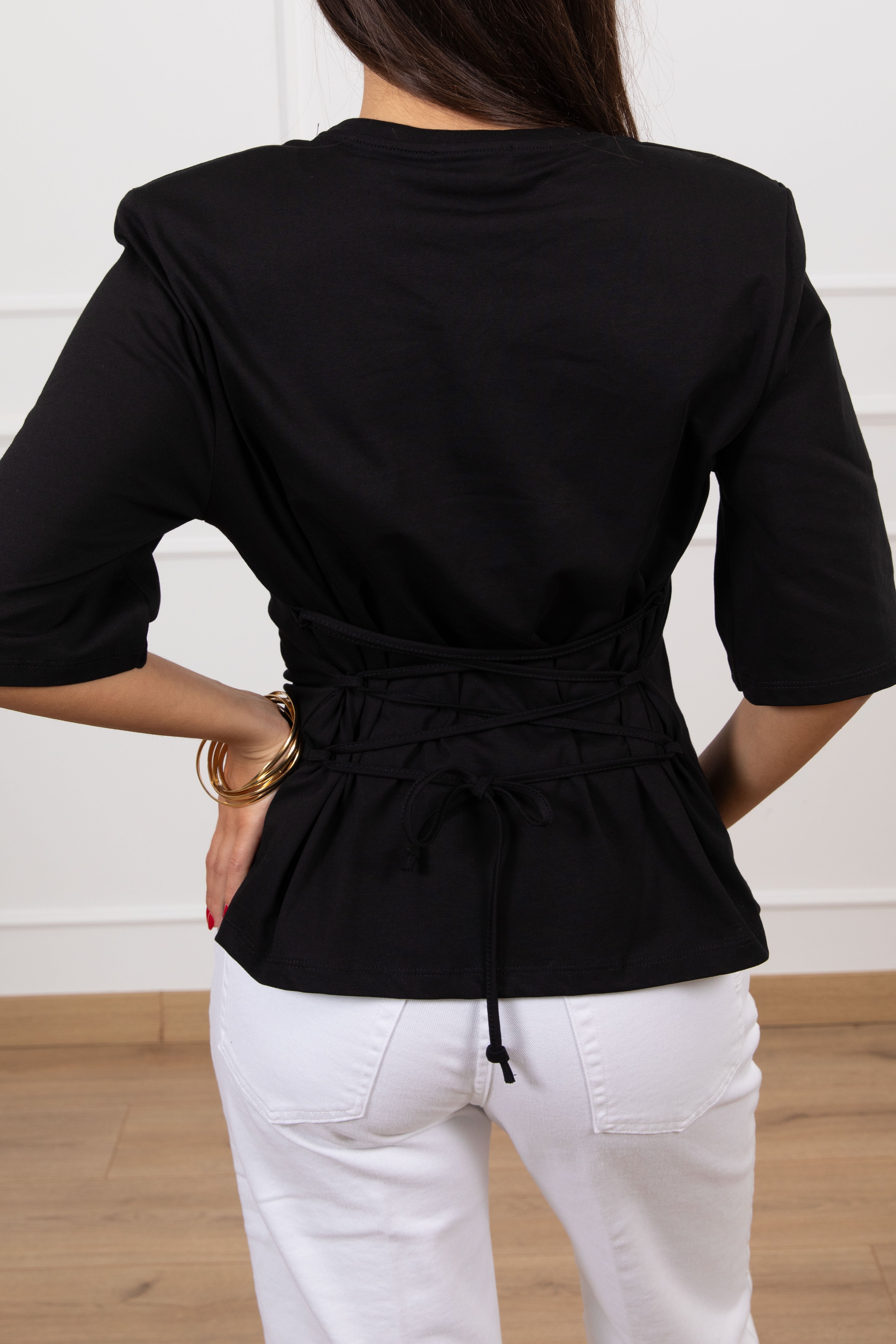 T-shirt con intreccio sul retro ViCOLO