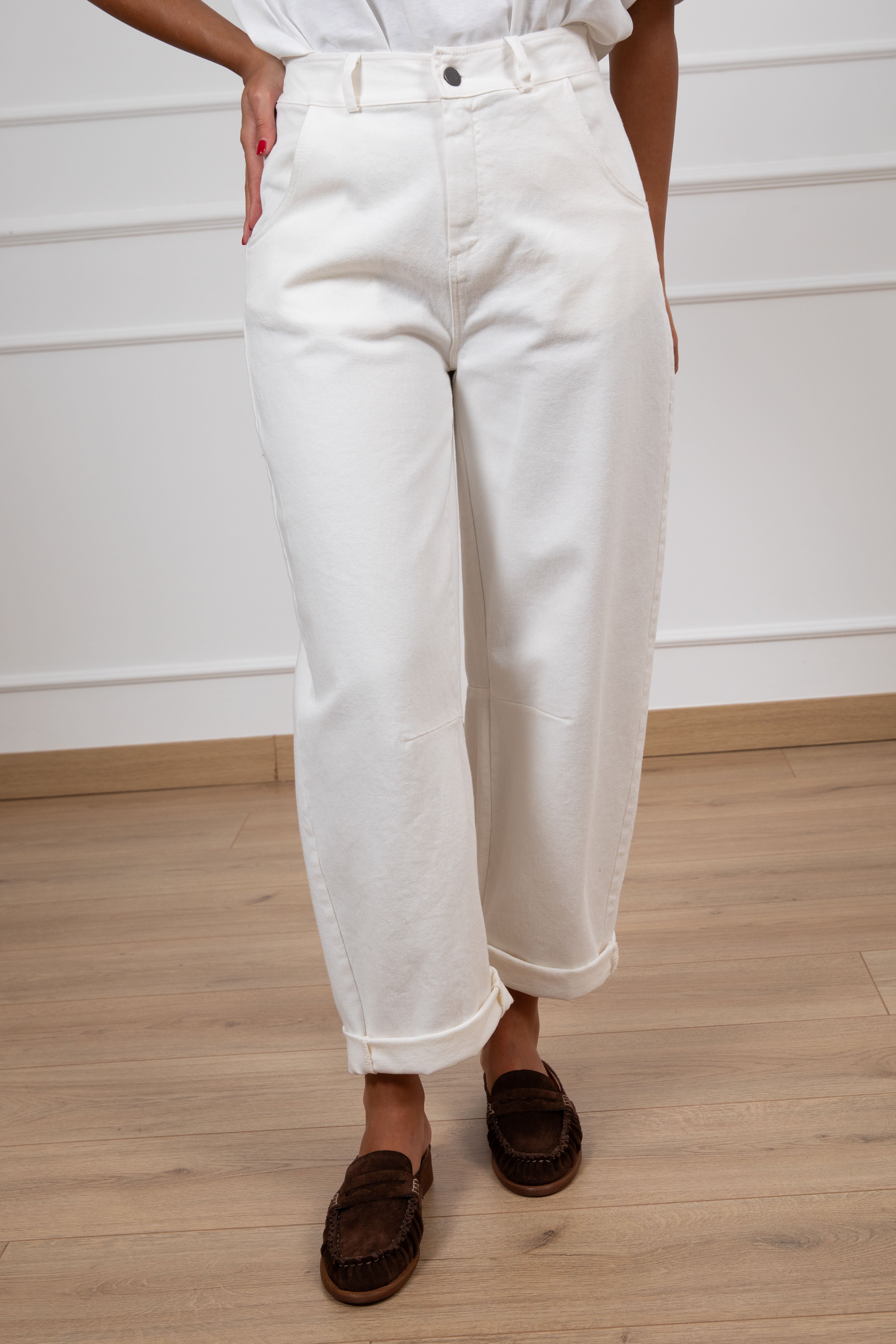 Jeans color egg-fit elastico sul retro Tensione IN