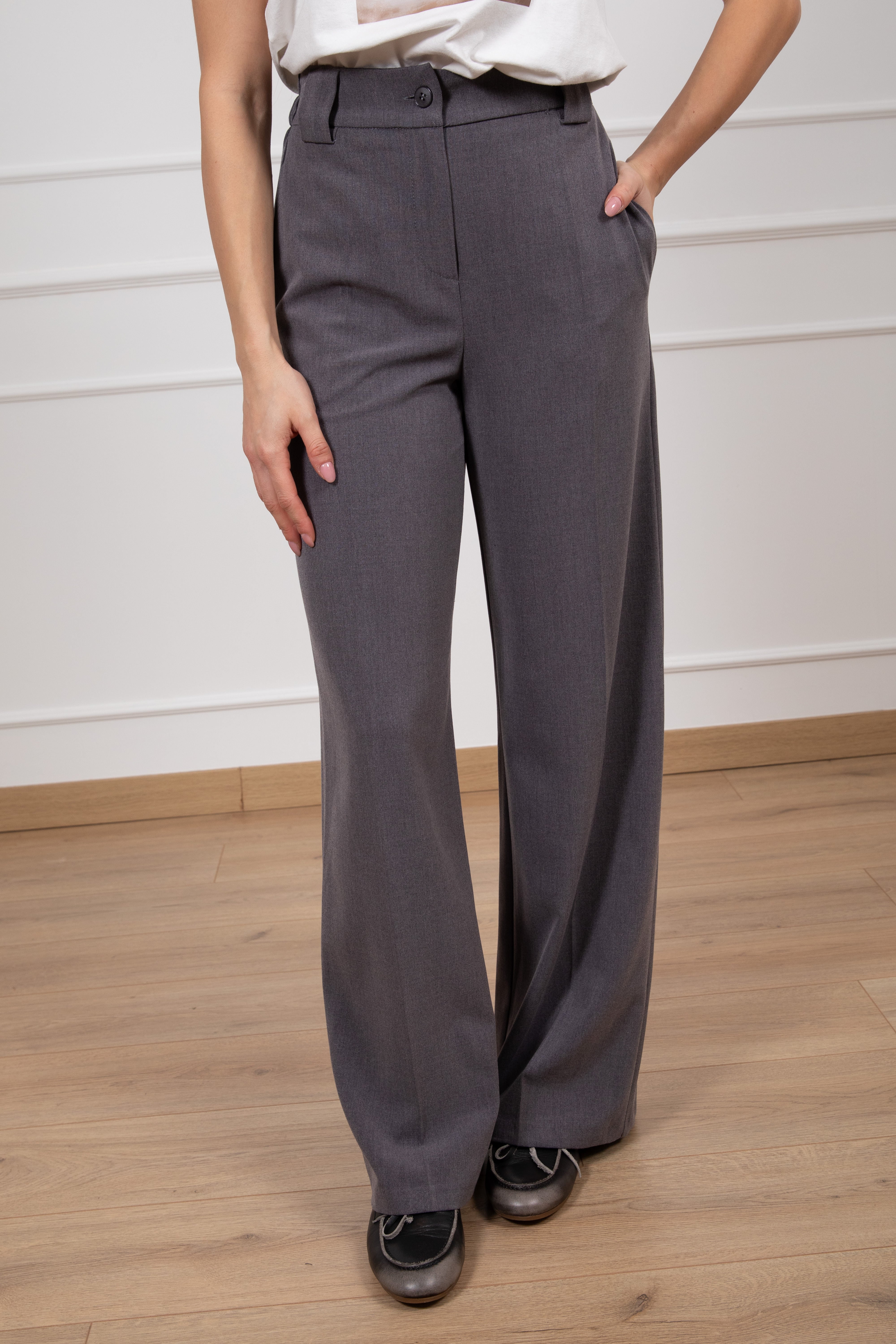 Pantalone gamba dritta con elastico sul retro Tensione IN