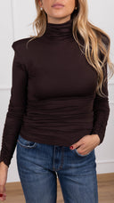 T-shirt in maglina con arricciatura e spallina imbottita variante fondente ViCOLO