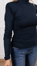 T-shirt in maglina con arricciatura e spallina imbottita variante ottanio ViCOLO