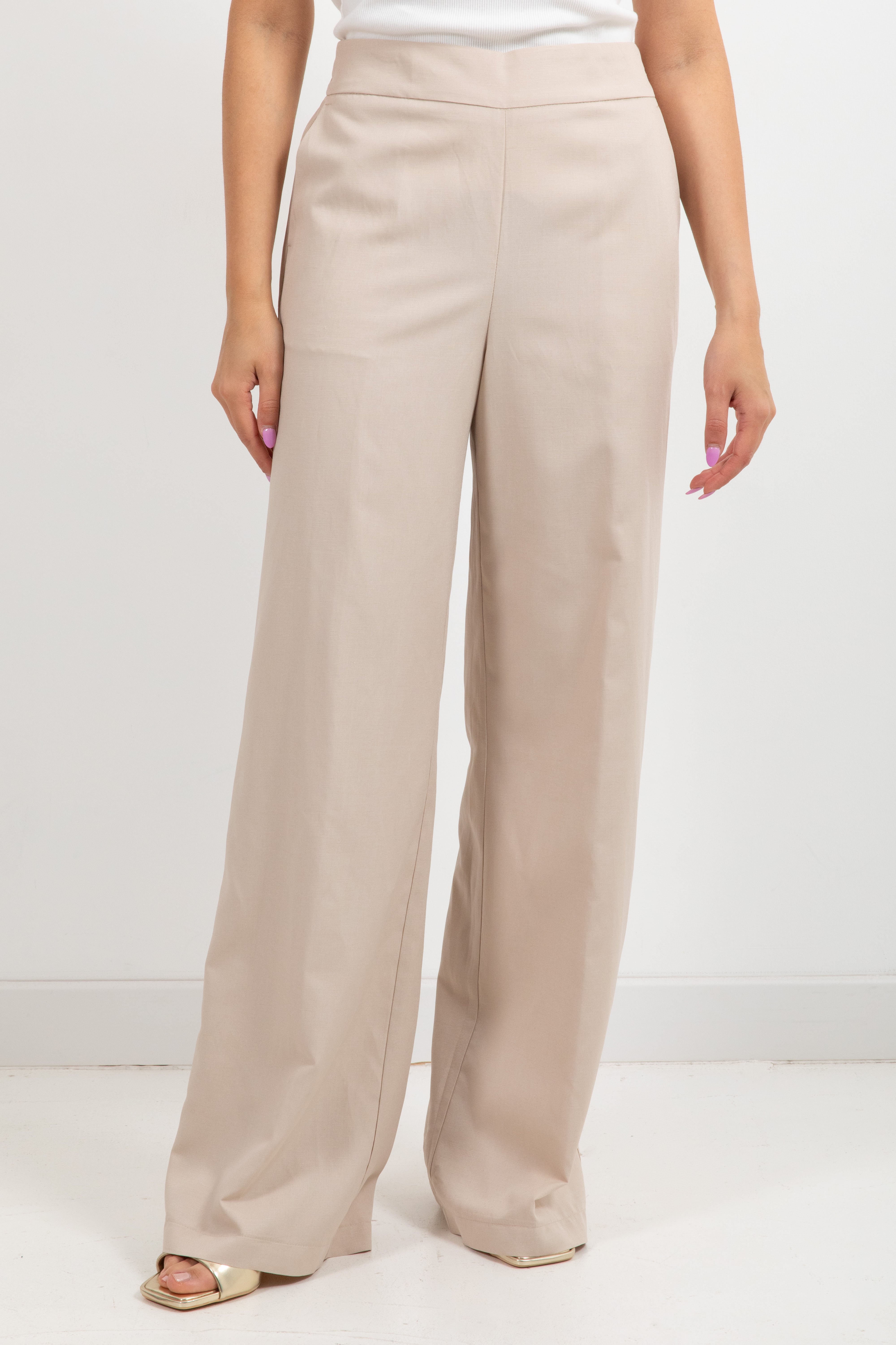 Tailleur giacca manica corta e pantalone gamba dritta in lino e viscosa Kontatto