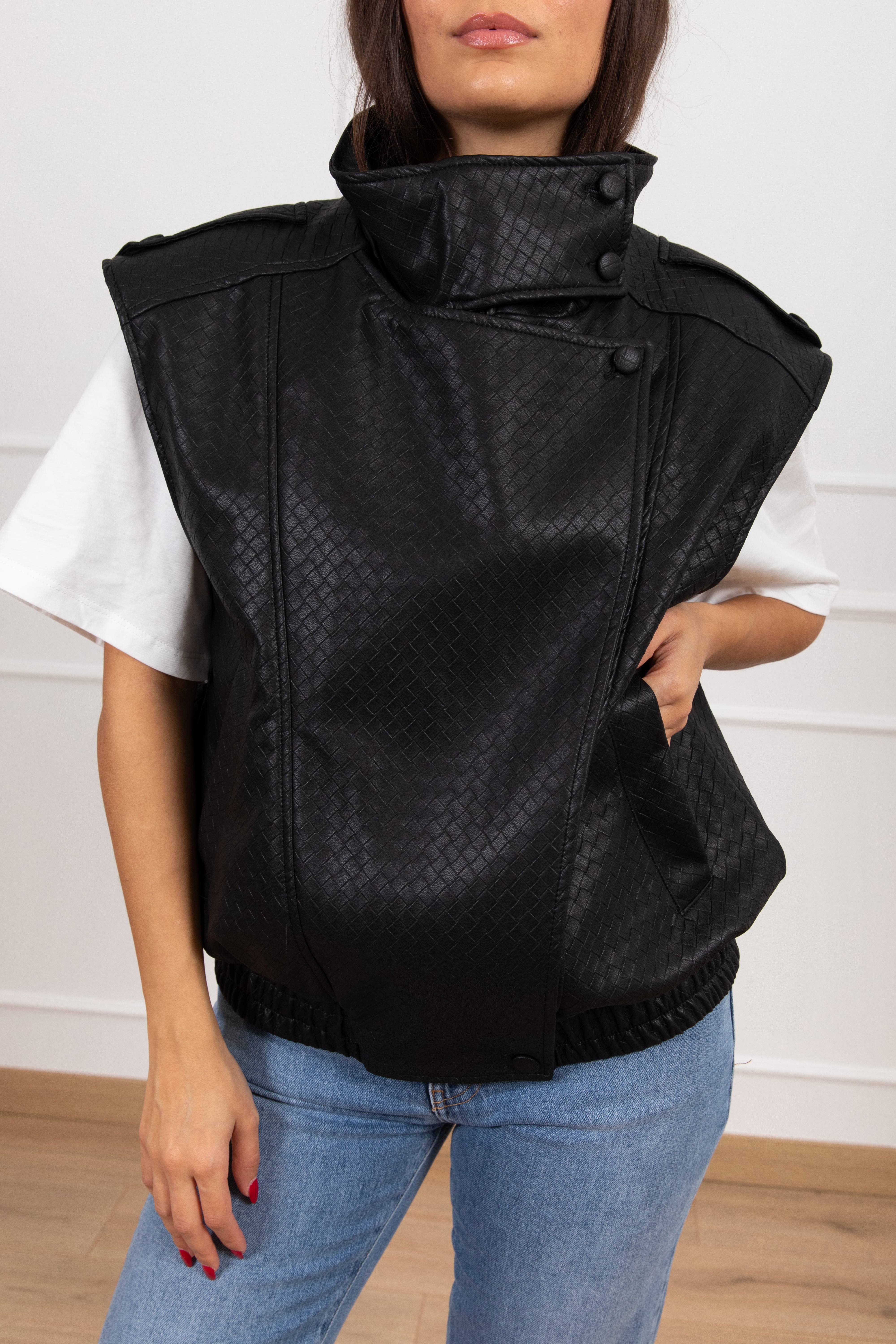 Gilet in eco-pelle intrecciata Tensione IN