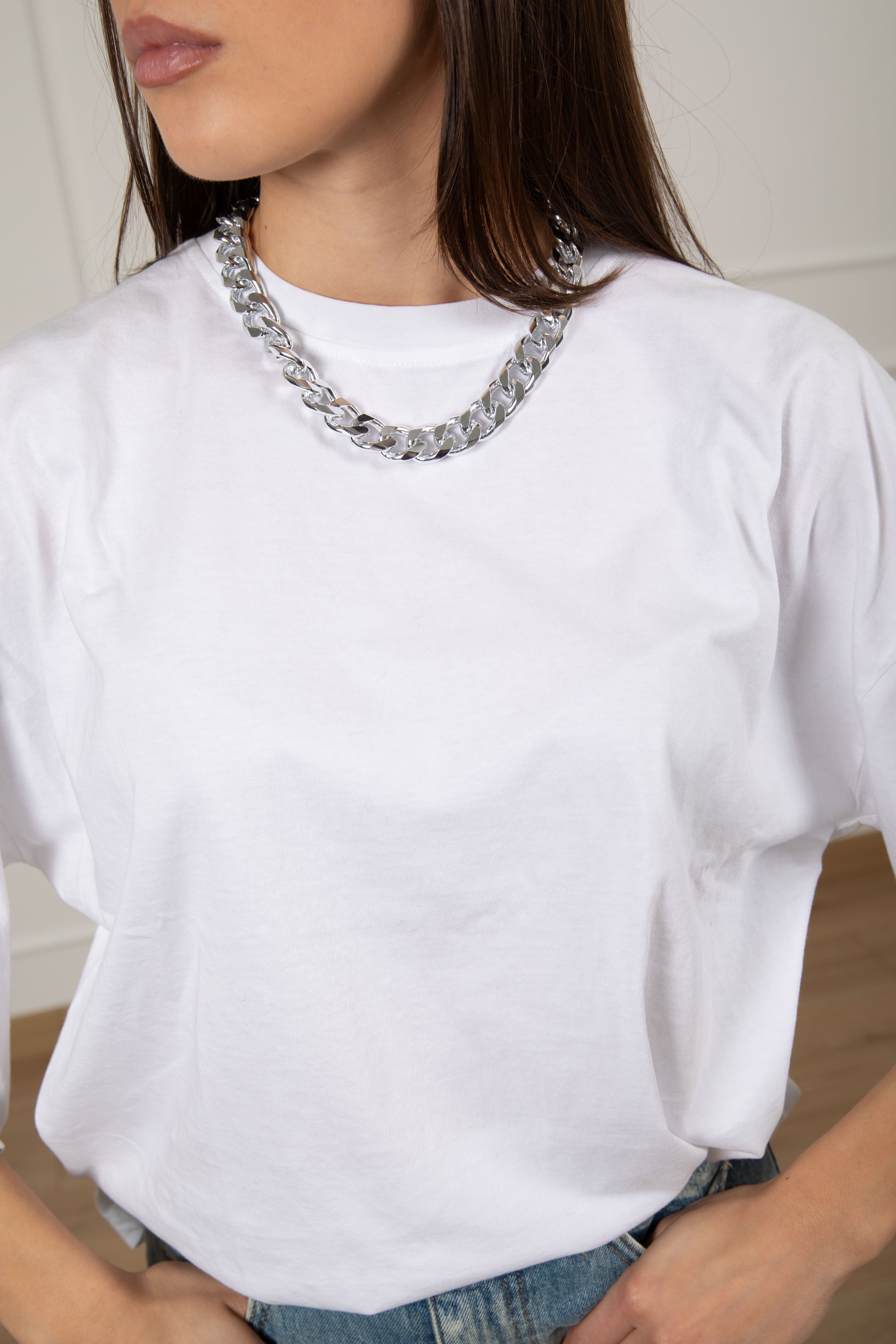 Collana con catena piatta