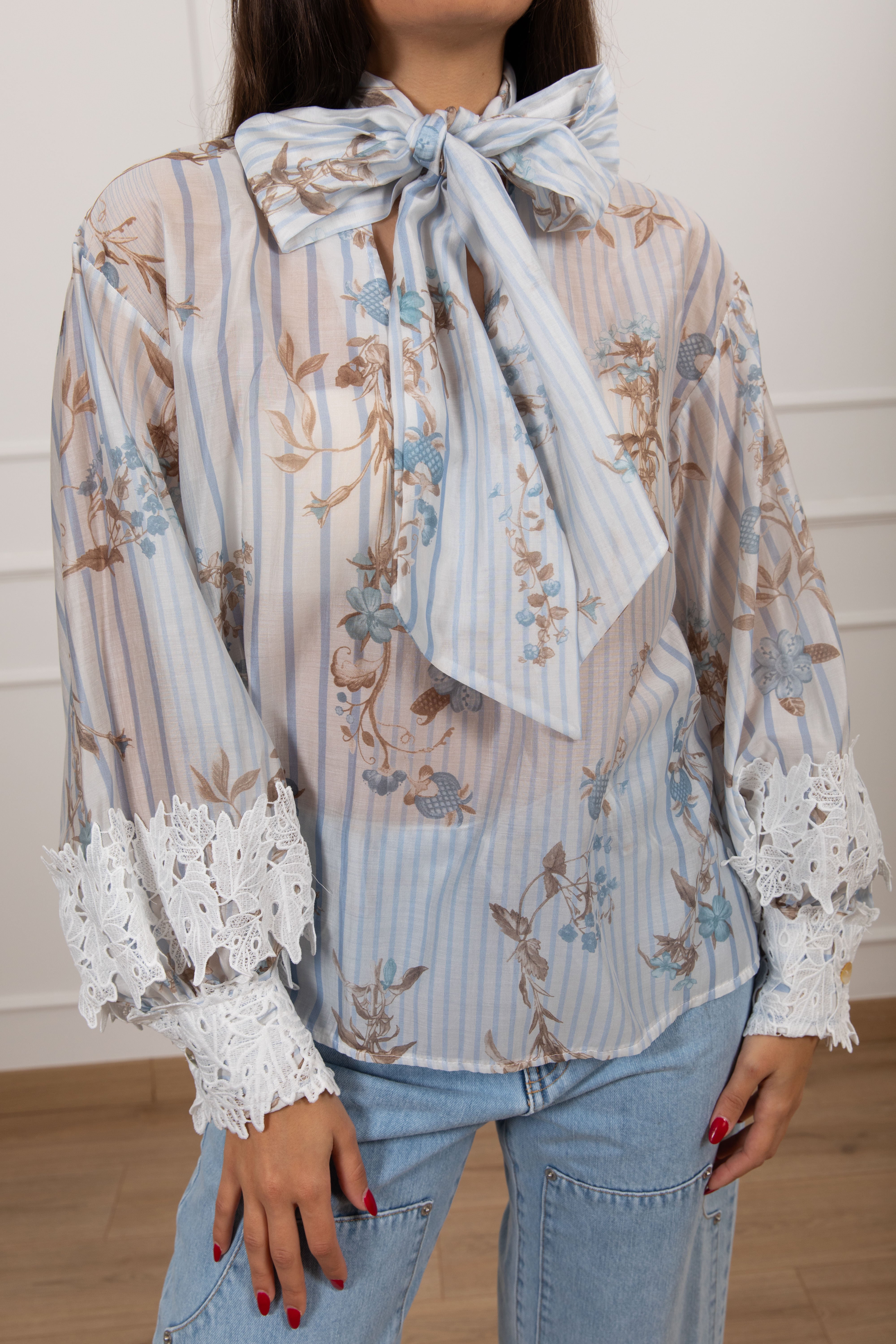 Blusa bacchettata fantasia flowers con pizzo Susy Mix