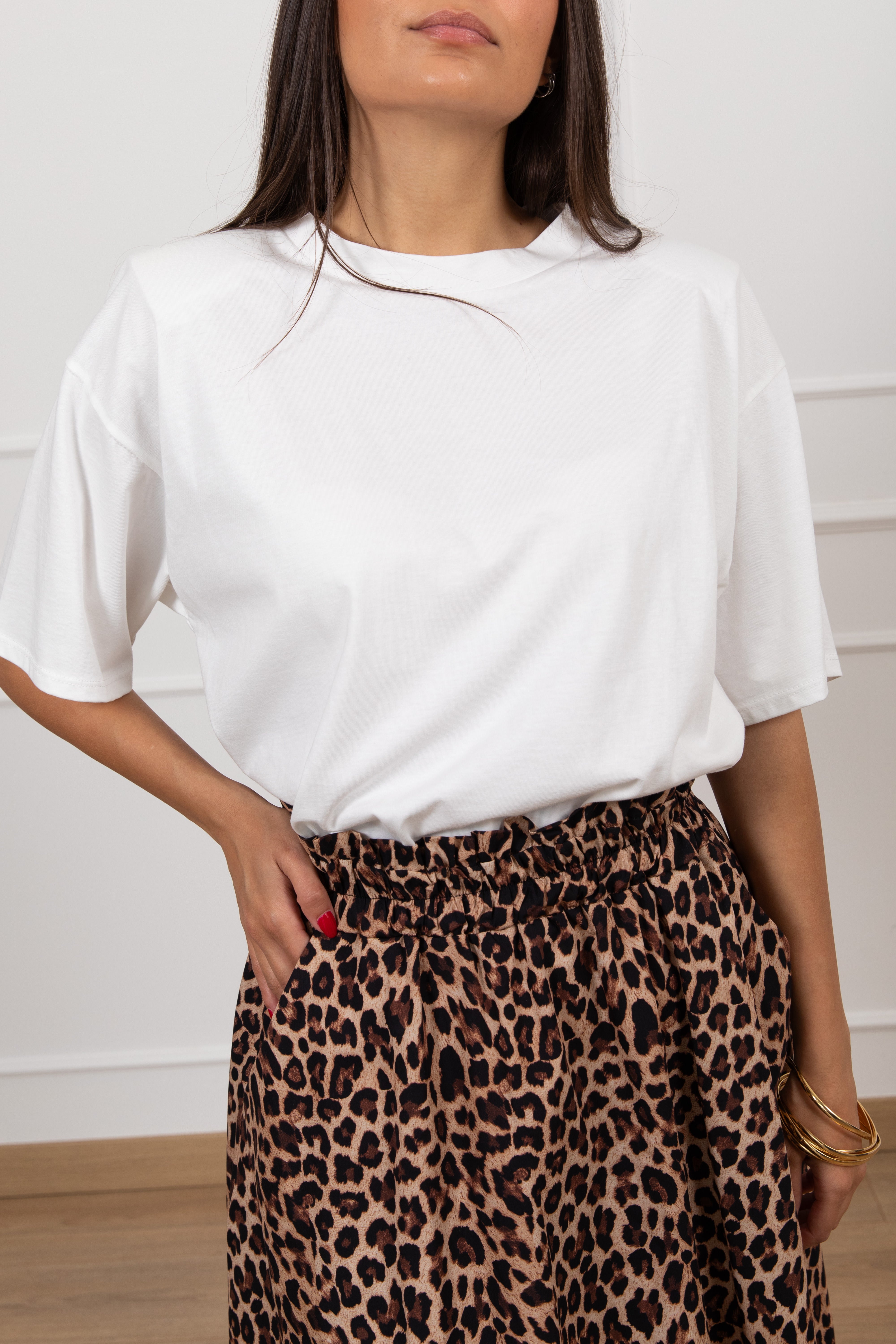 T-shirt over-size con spallina imbottita Susy Mix