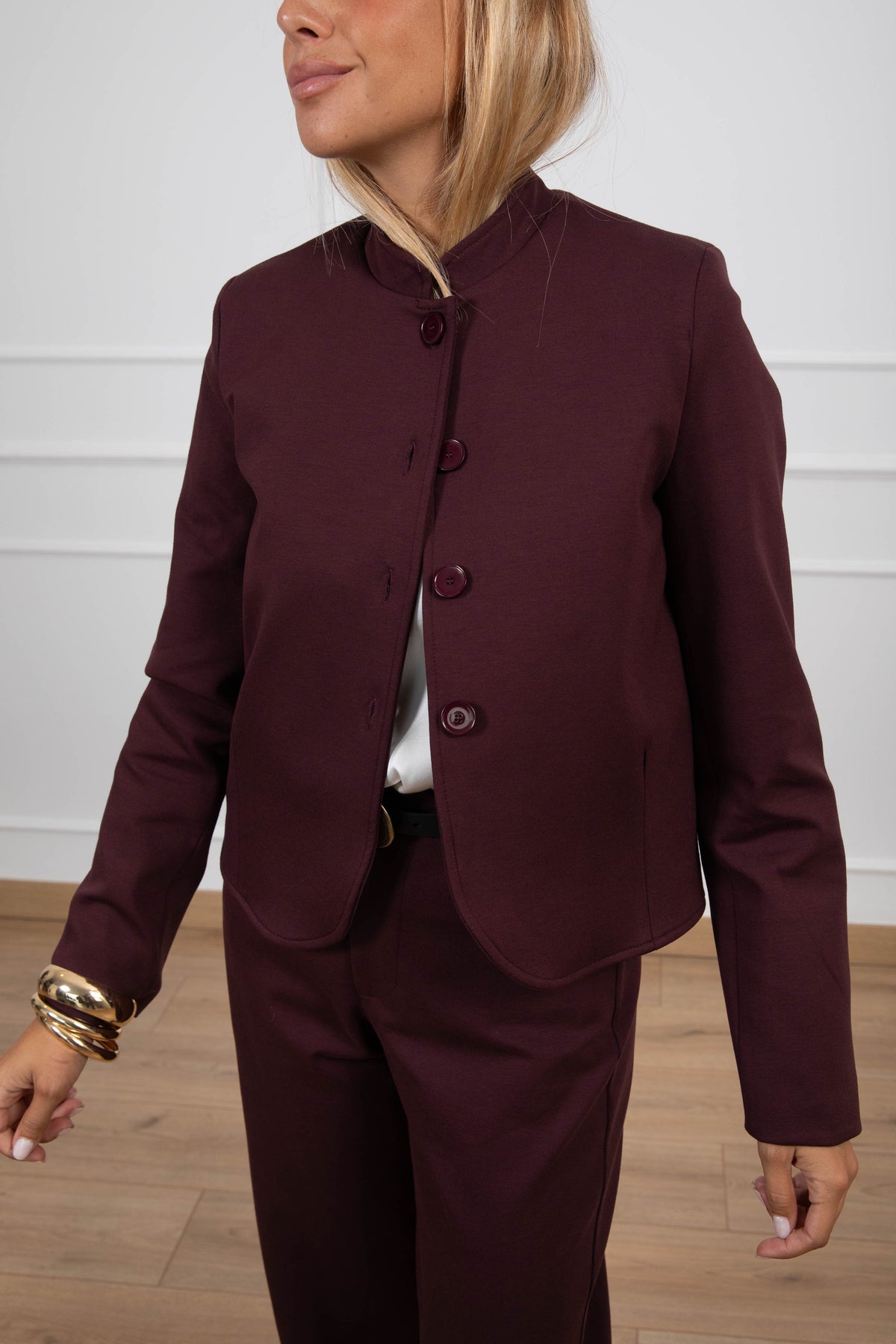 Giacca cropped mezzo-collo in punto milano variante bordeaux Tensione IN