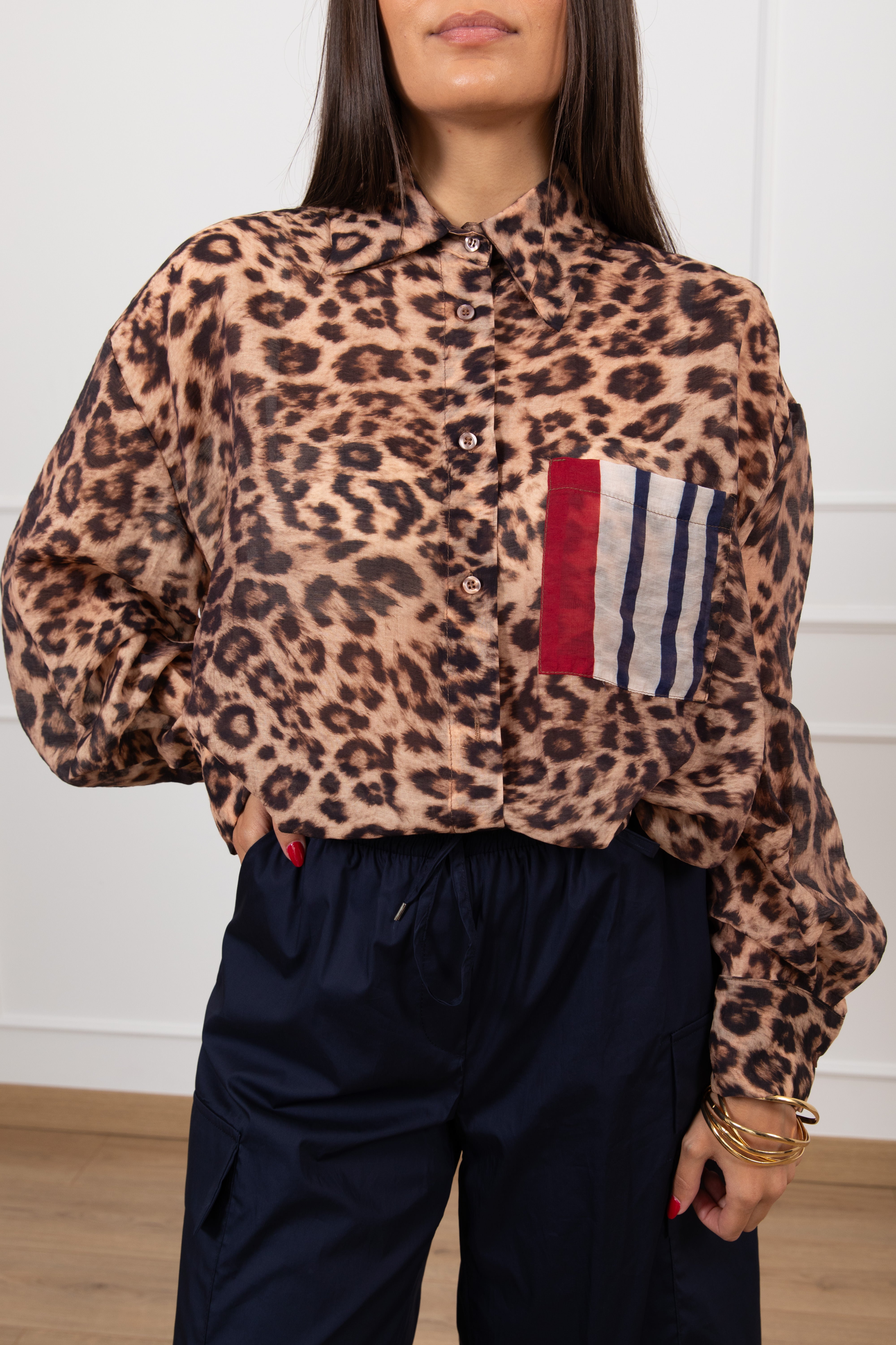 Camicia animalier in lyocell con banda sulla tasca Tensione IN