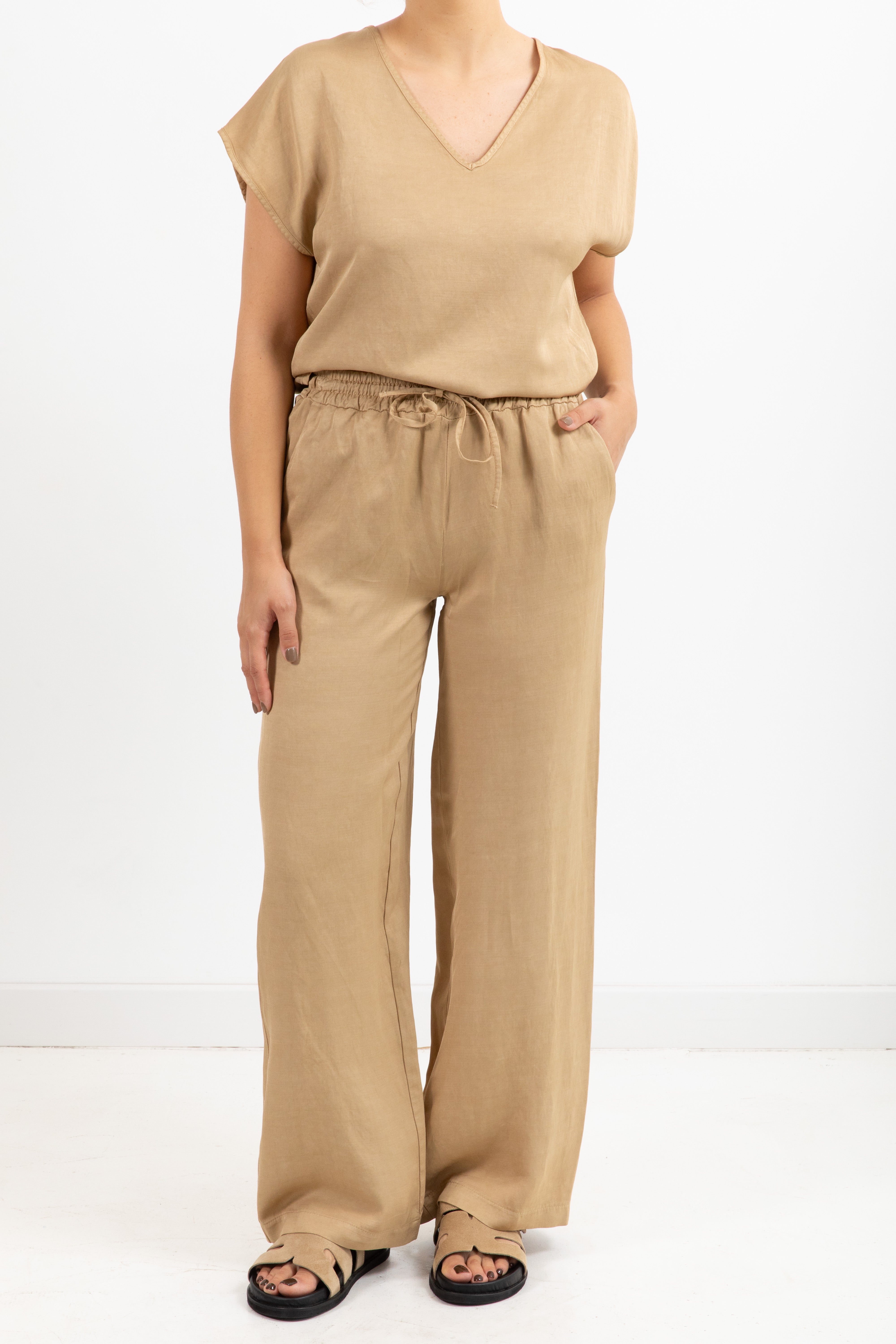 Coordinato blusa scollo a "V" e pantalone con coulisse ViCOLO