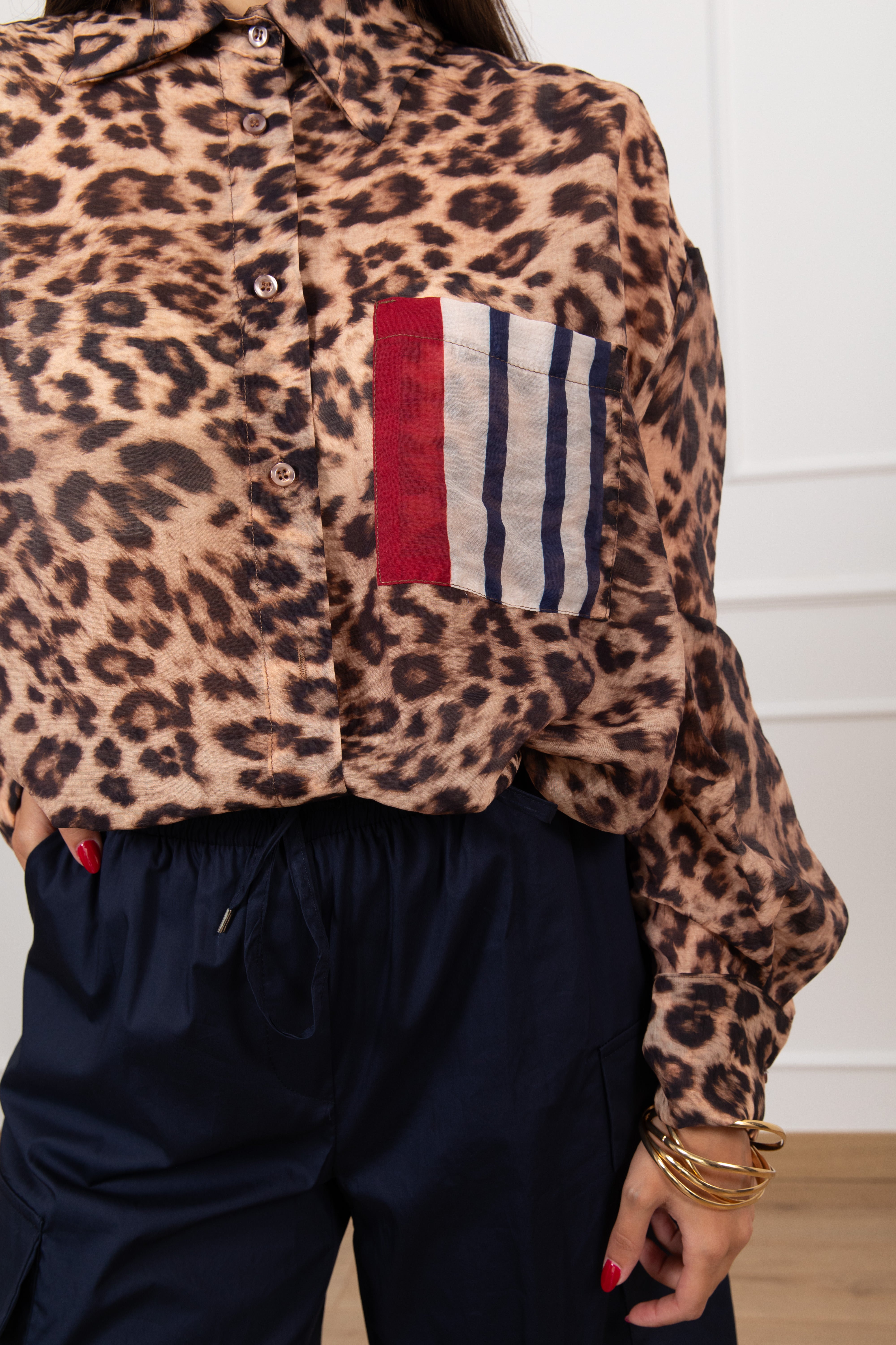 Camicia animalier in lyocell con banda sulla tasca Tensione IN