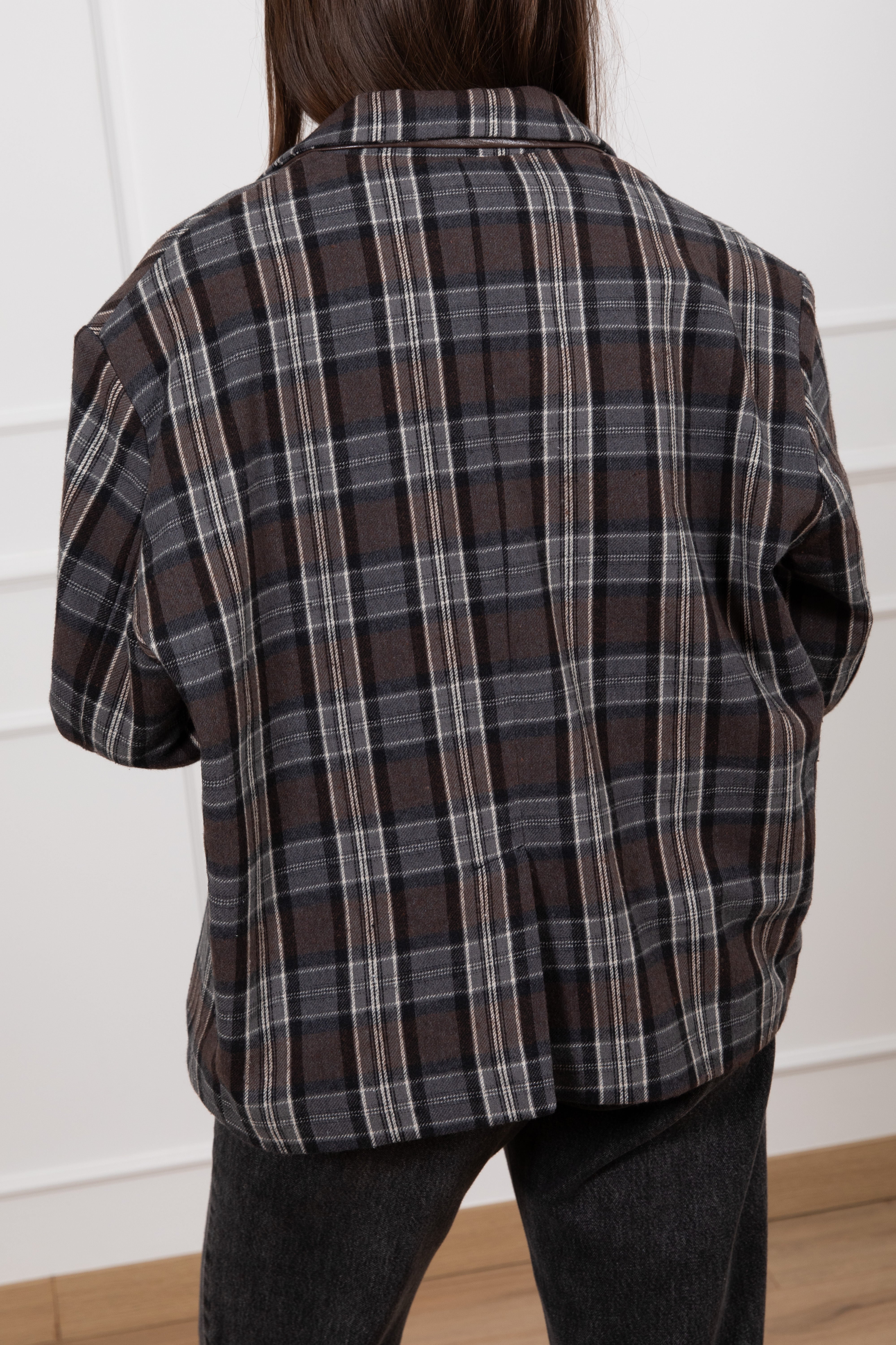 Giacca check 2/4 con cravatta in eco-pelle Tensione IN