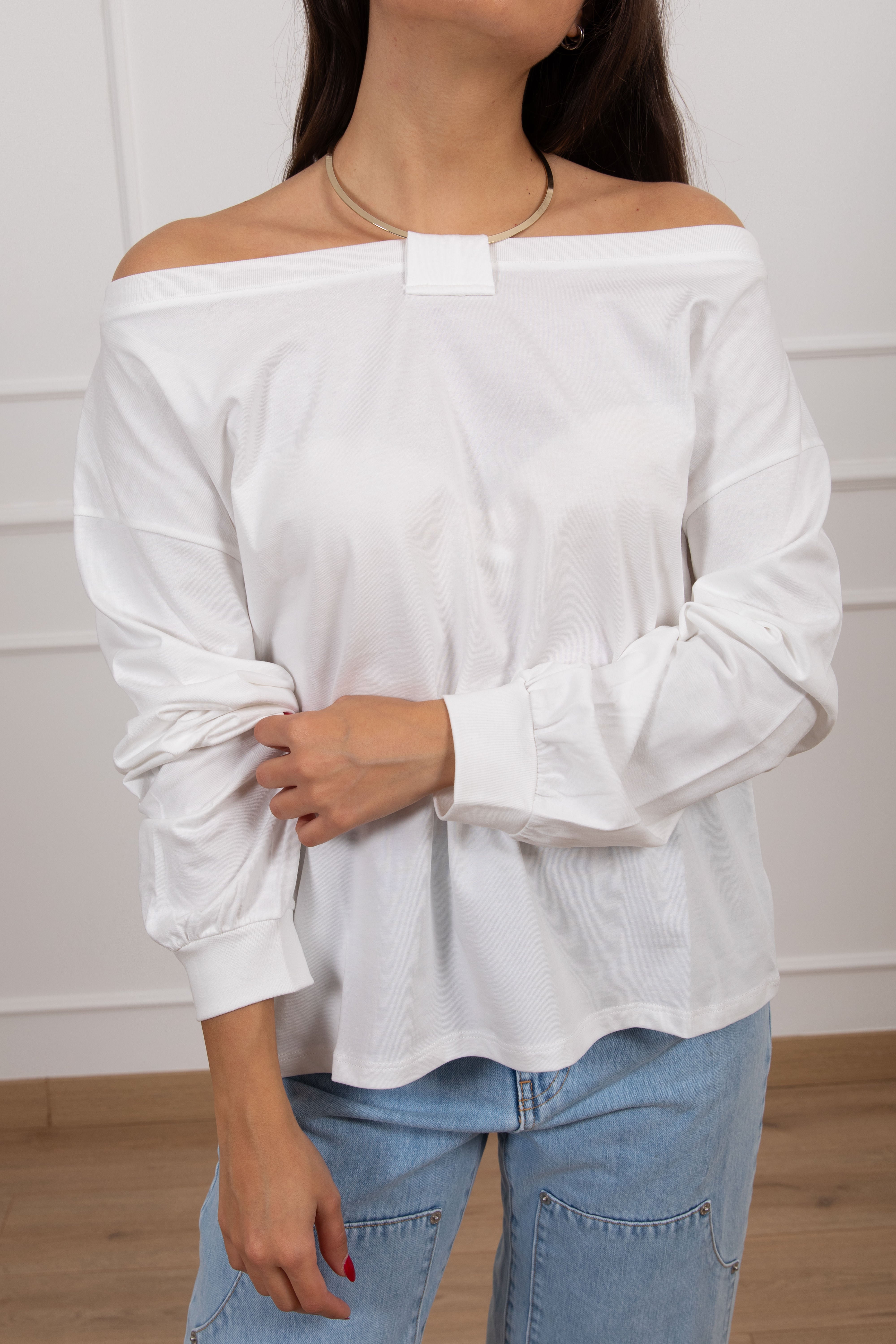 T-shirt scollo schiffer con collier ViCOLO