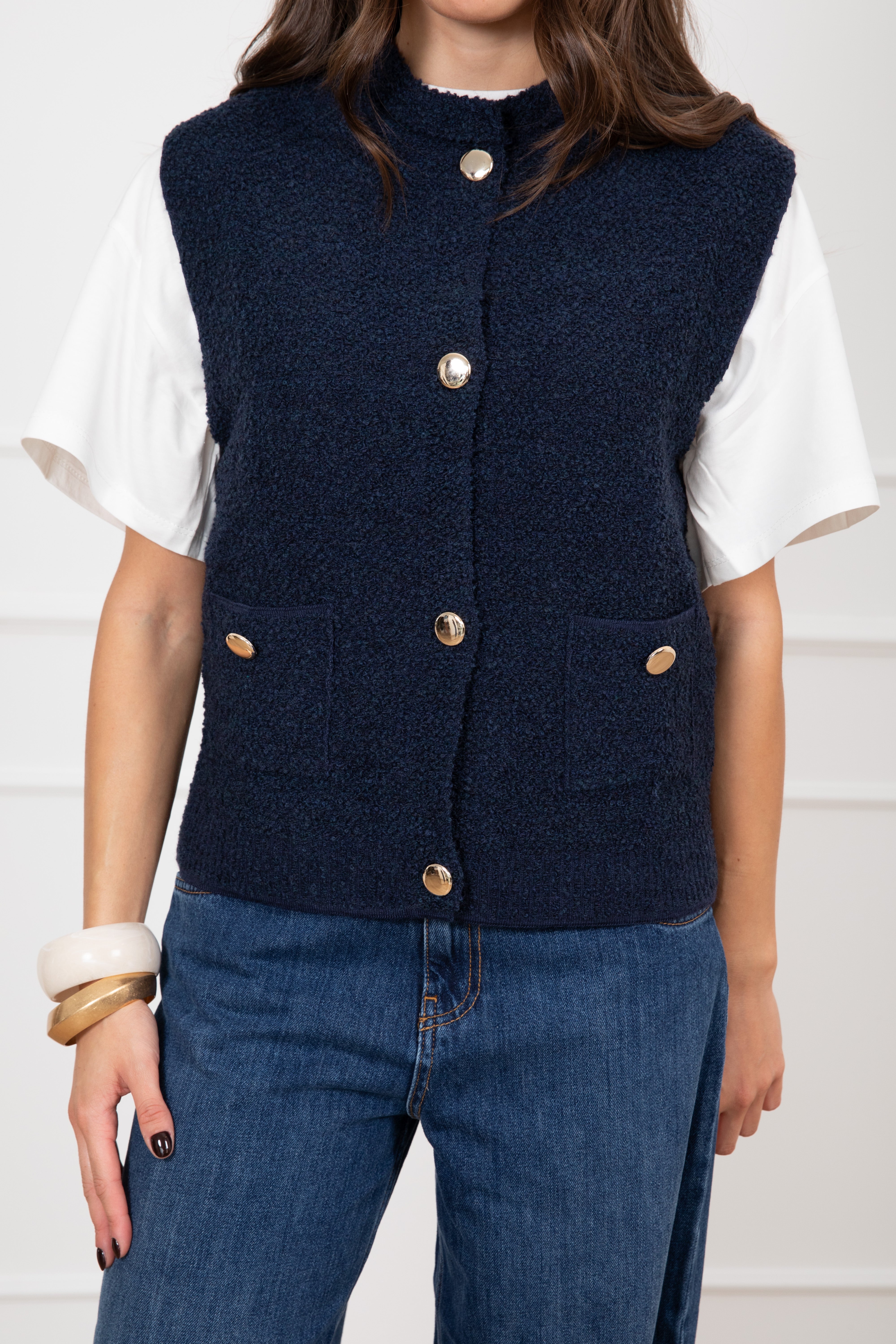 Gilet in maglia bouclè con bottoni oro Tensione IN
