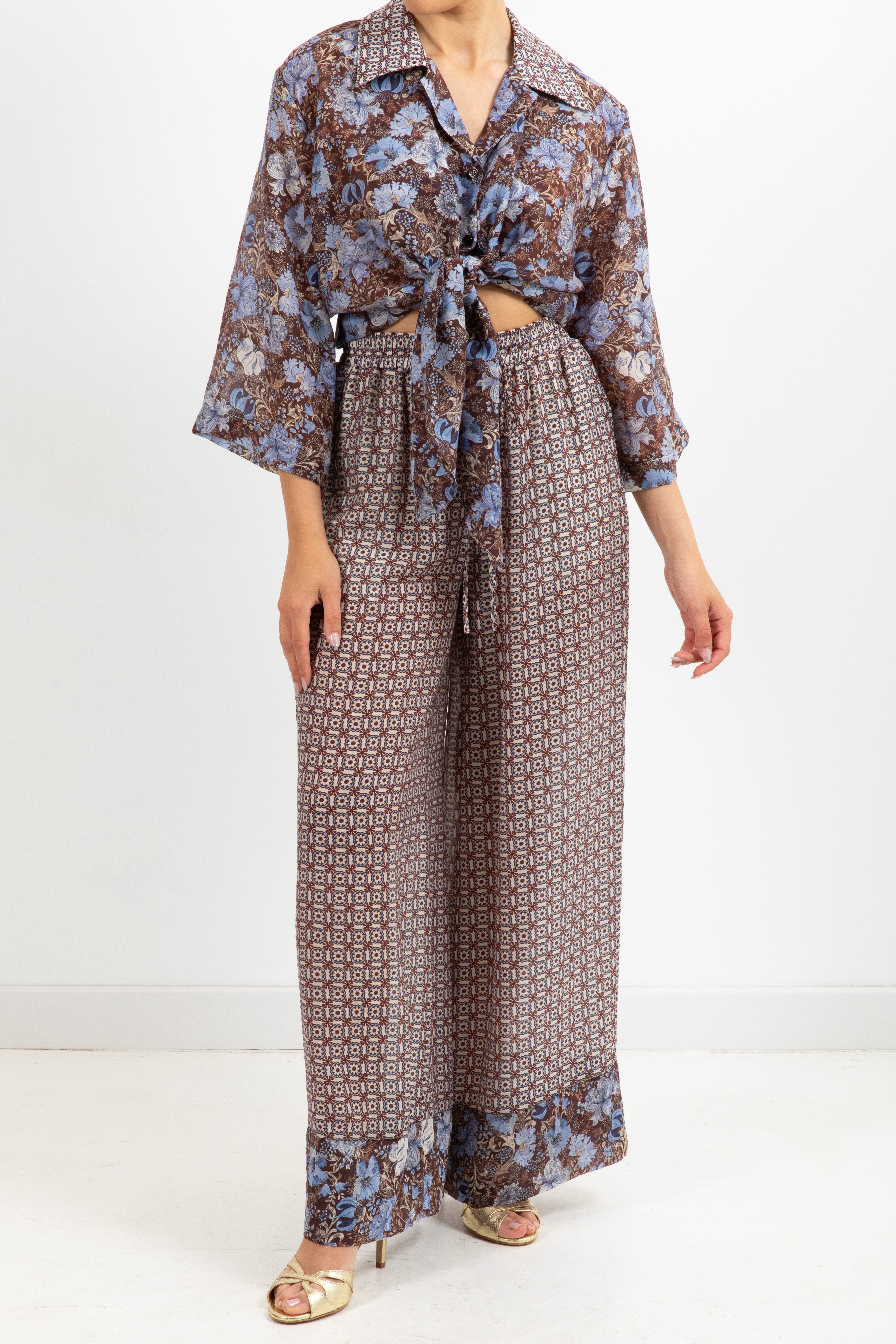Pantalone gamba larga e coulisse fantasia maiolica ViCOLO