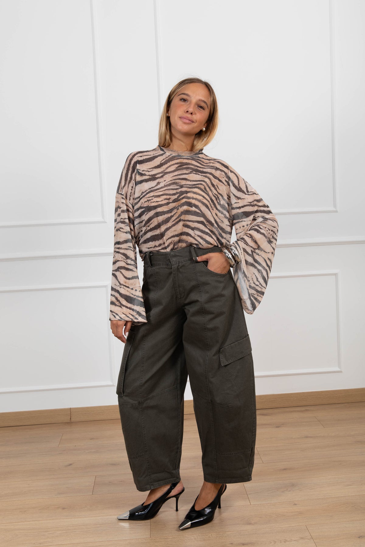 Pantalone barrel-fit cargo variante militare ViCOLO