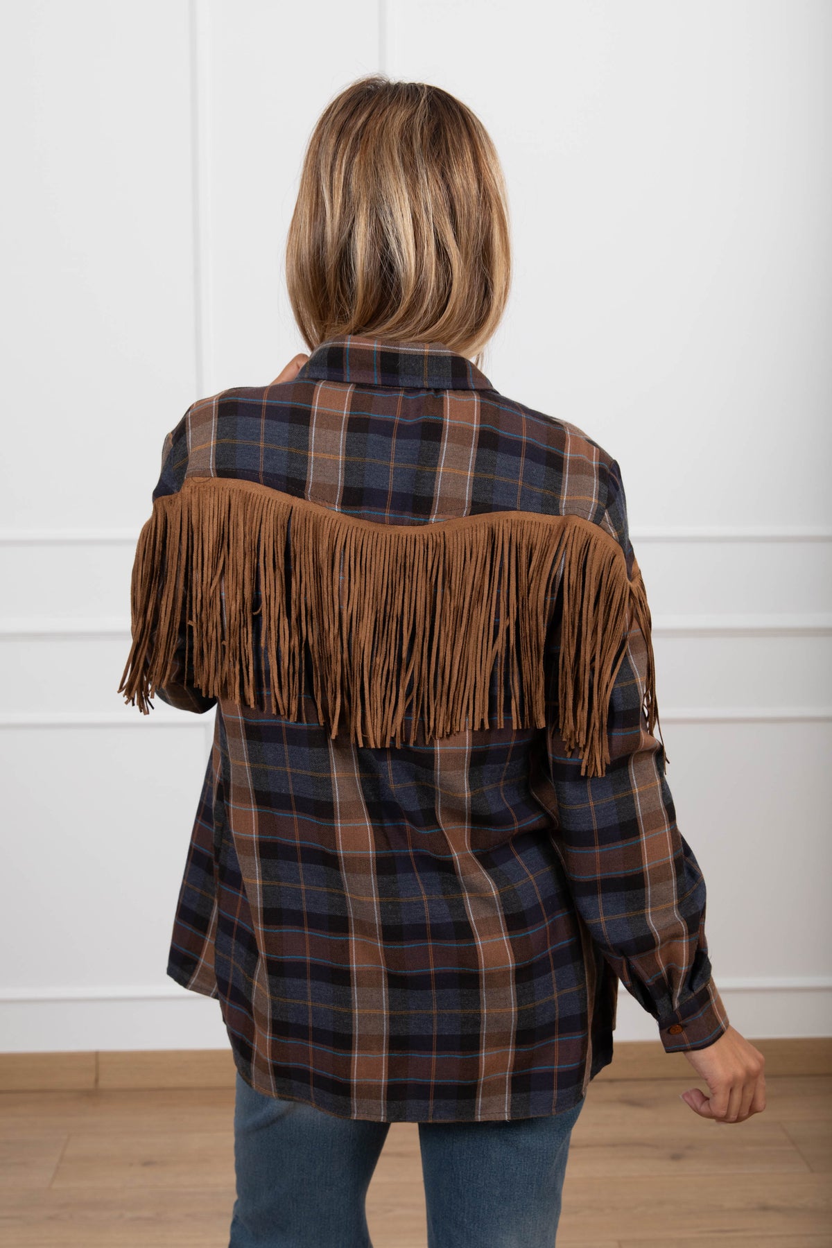 Camicia check tabacco con frange in eco-camoscio ViCOLO