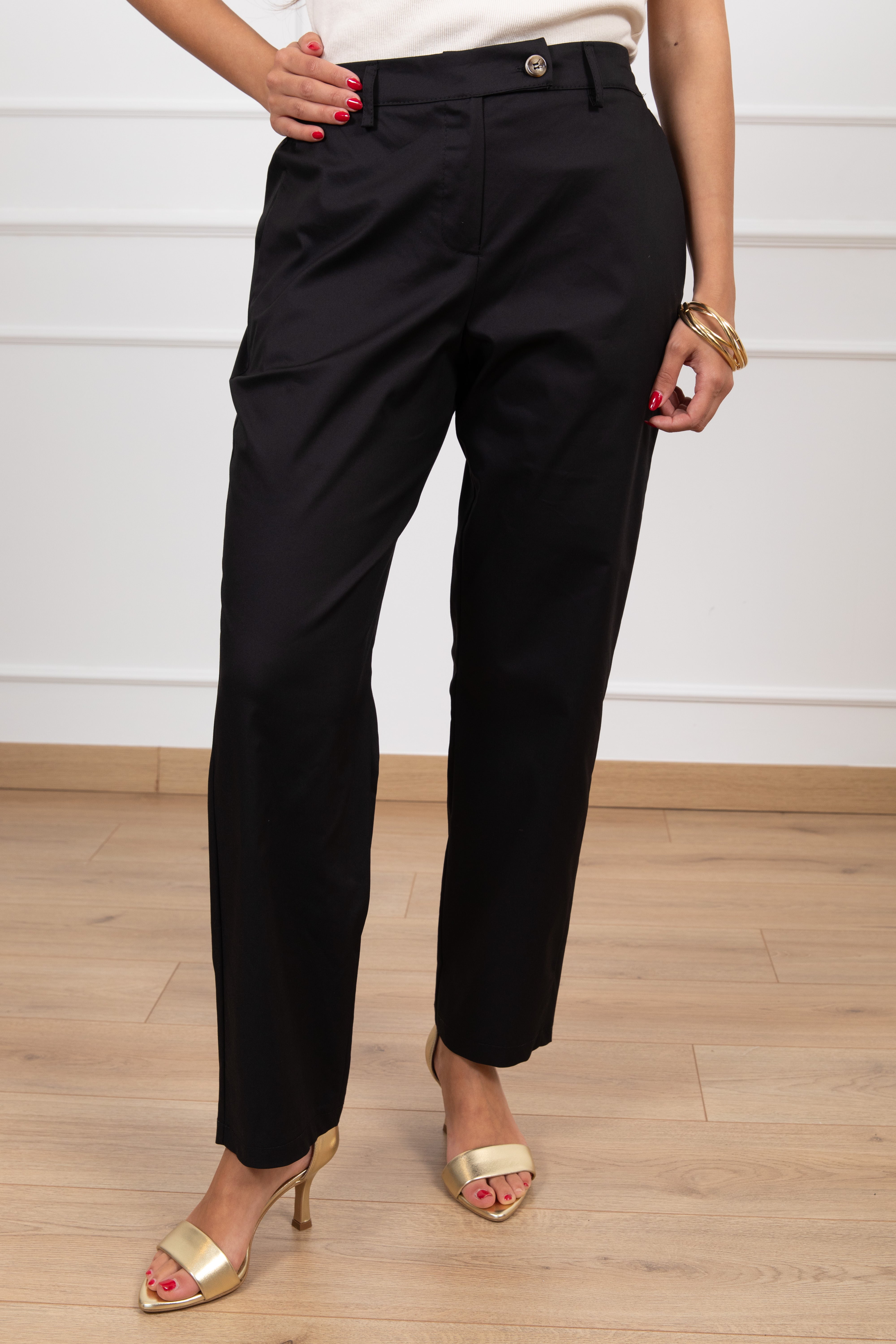 Pantalone sigaretta con bottone spostato ed elastico sul retro Susy Mix
