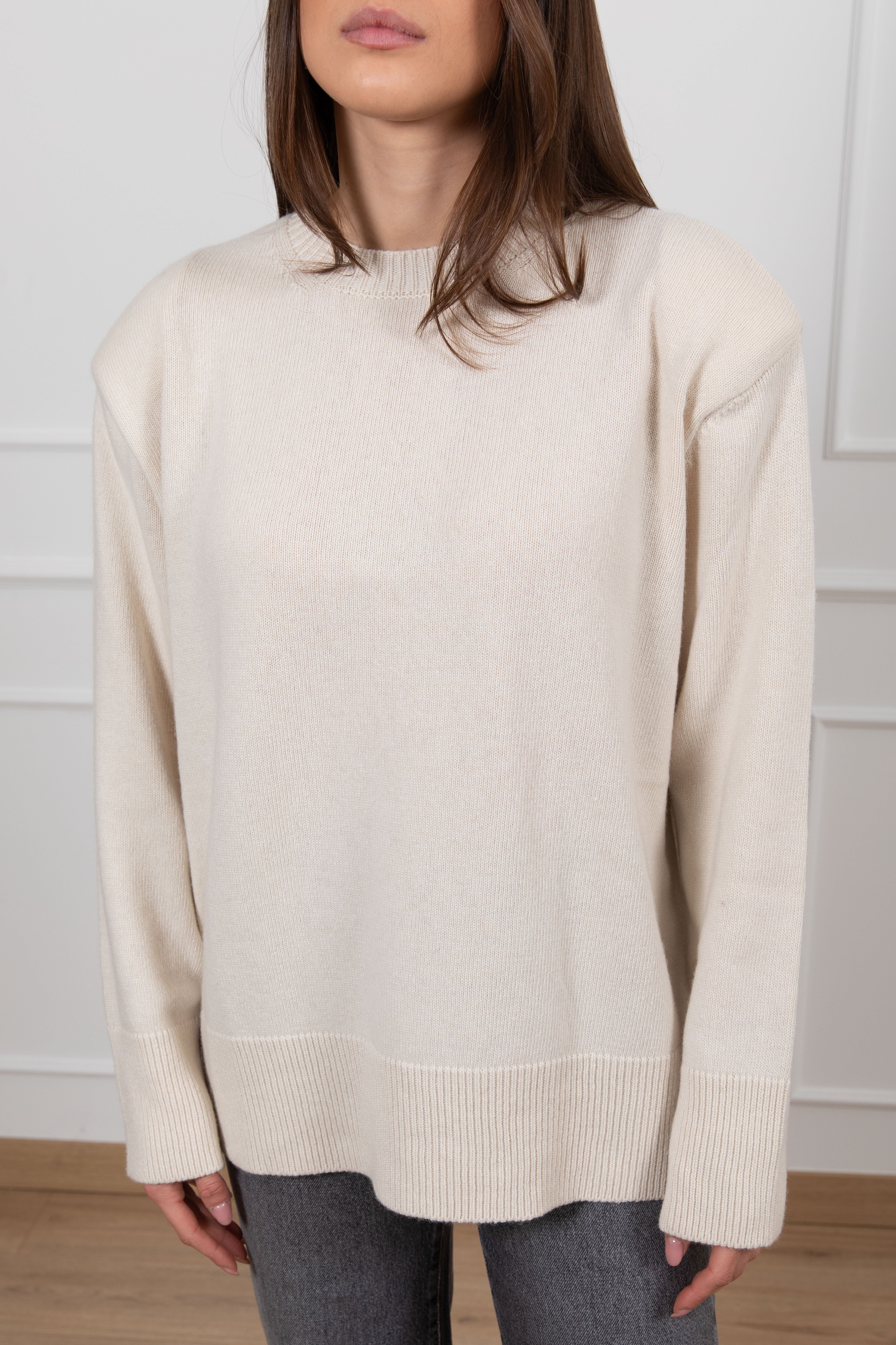 Pull over-size con spallina imbottita Tensione IN