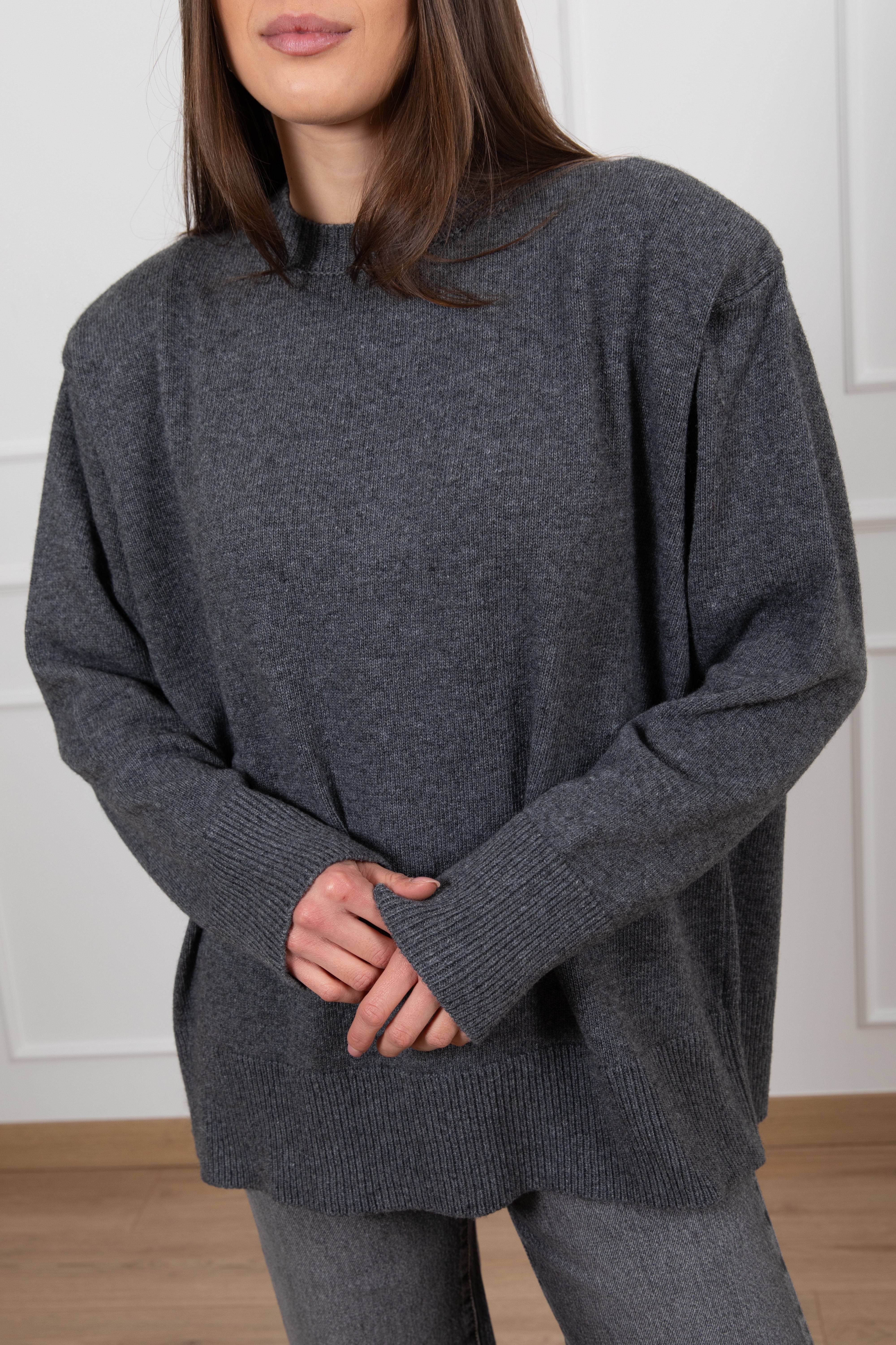 Pull over-size con spallina imbottita Tensione IN
