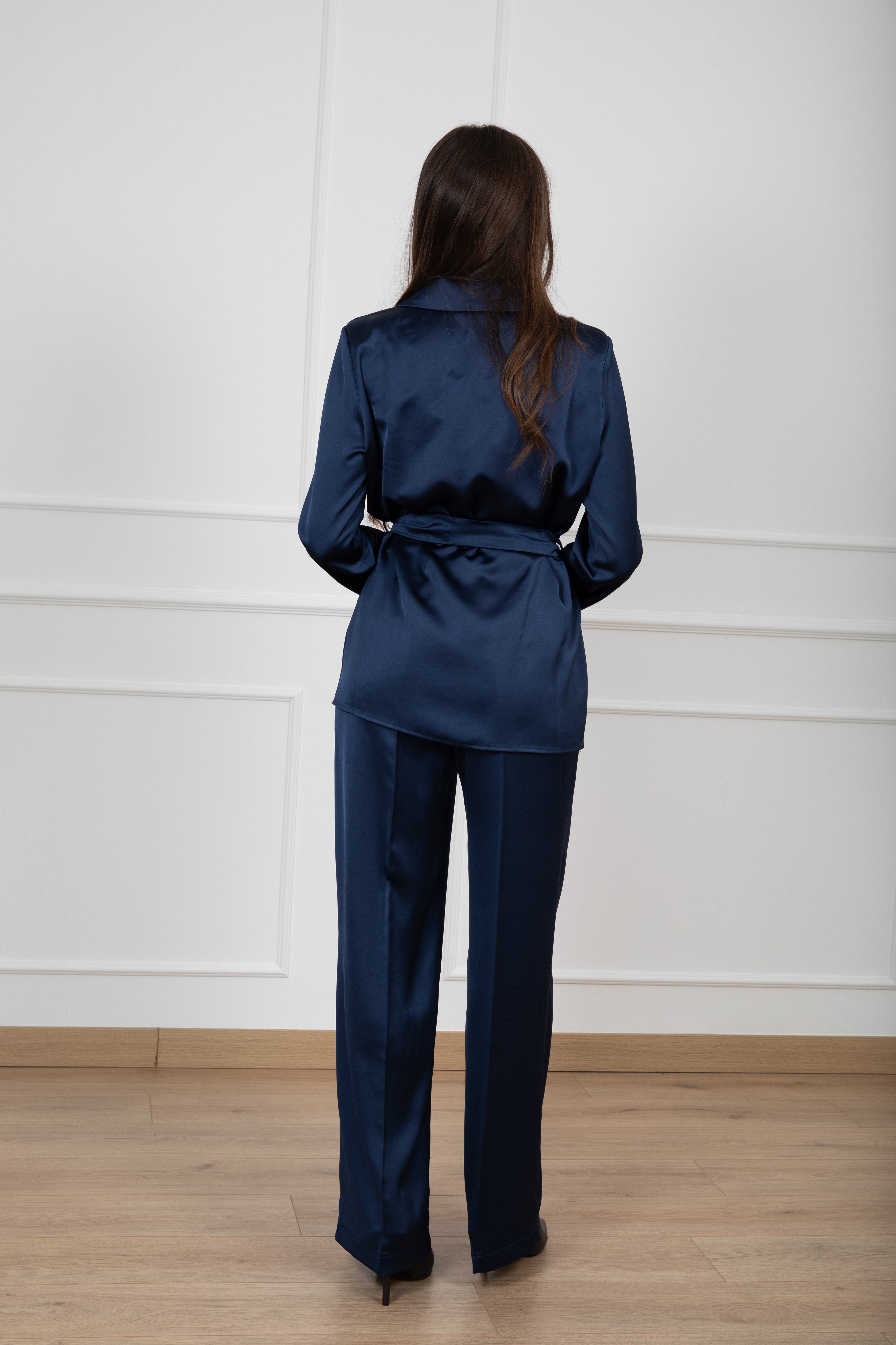 Tailleur in raso con fusciacca e pantalone con elastico Susy Mix