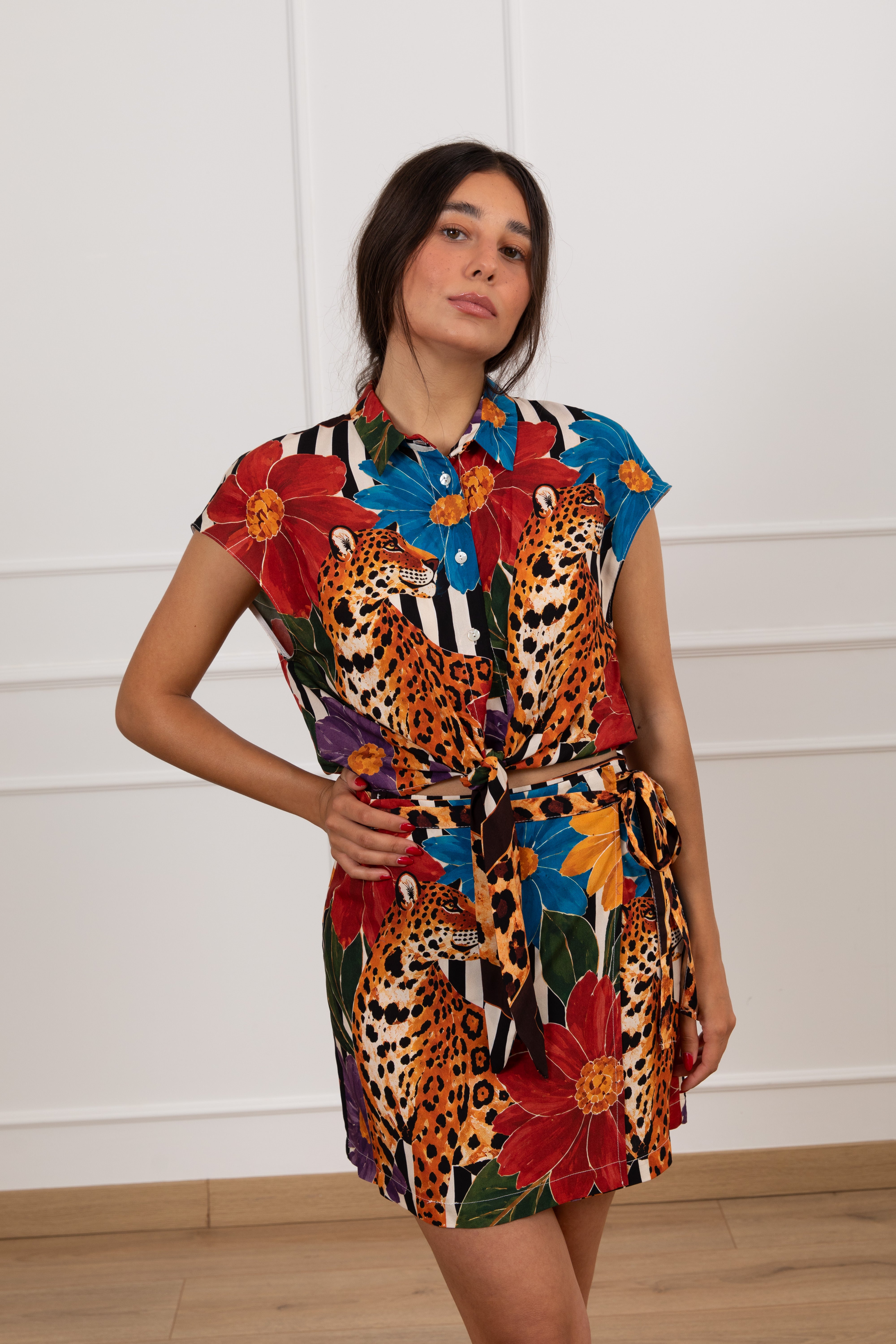 Camicia fantasia tiger con nodo ViCOLO
