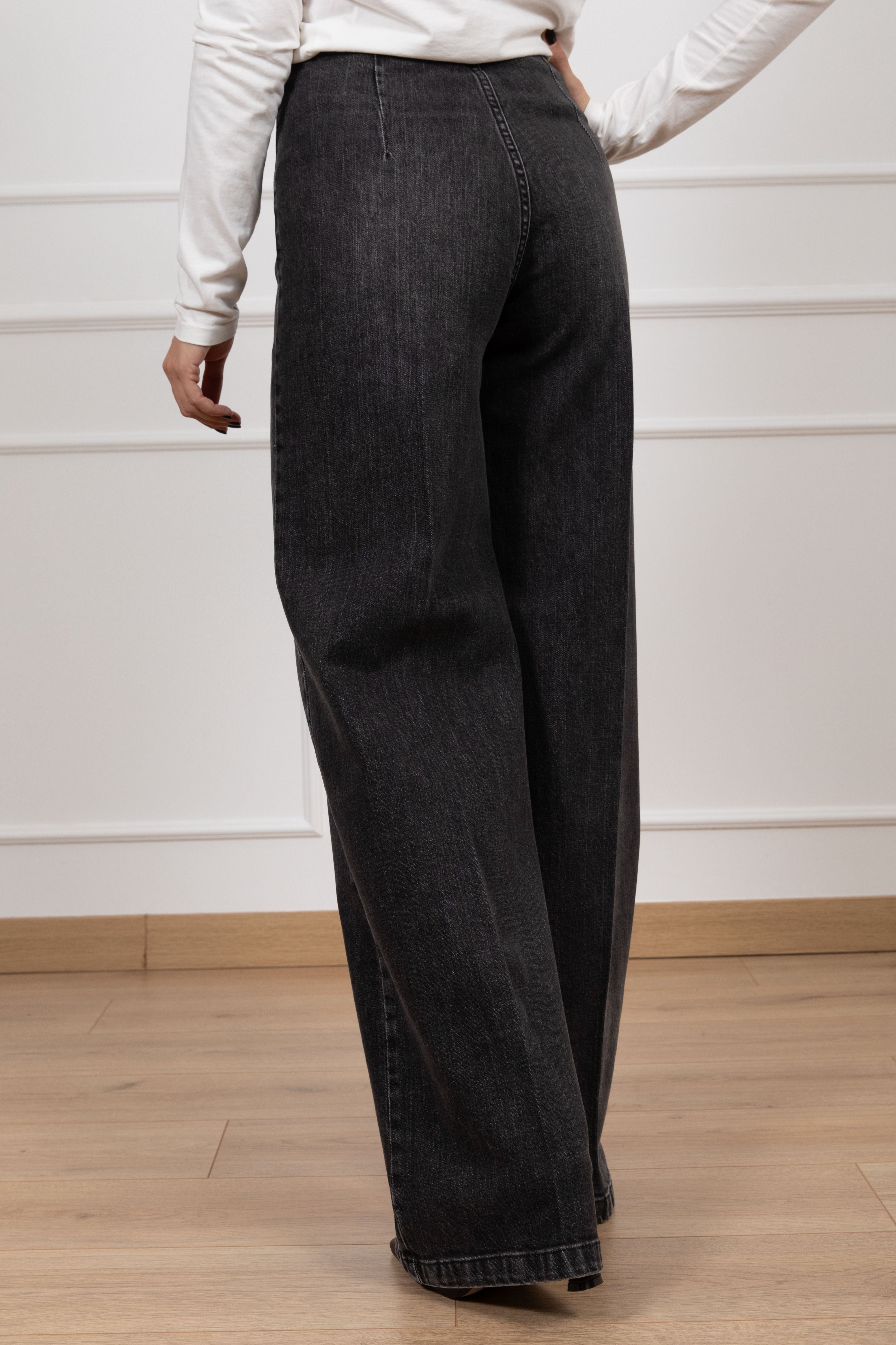 Jeans nero con taschino Tensione IN