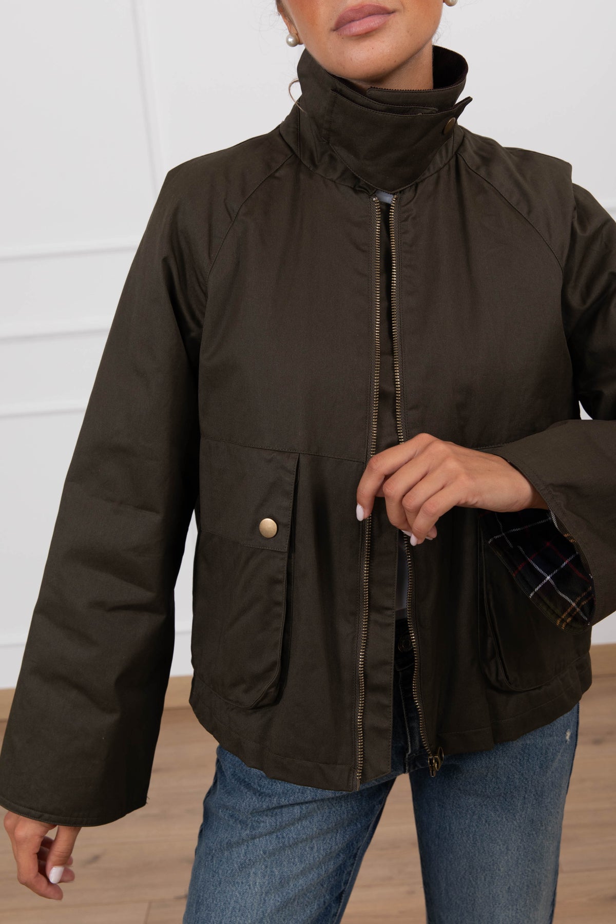 PRE ORDER 28/09 Field jacket cropped con colletto in velluto a coste variante militare Tensione IN