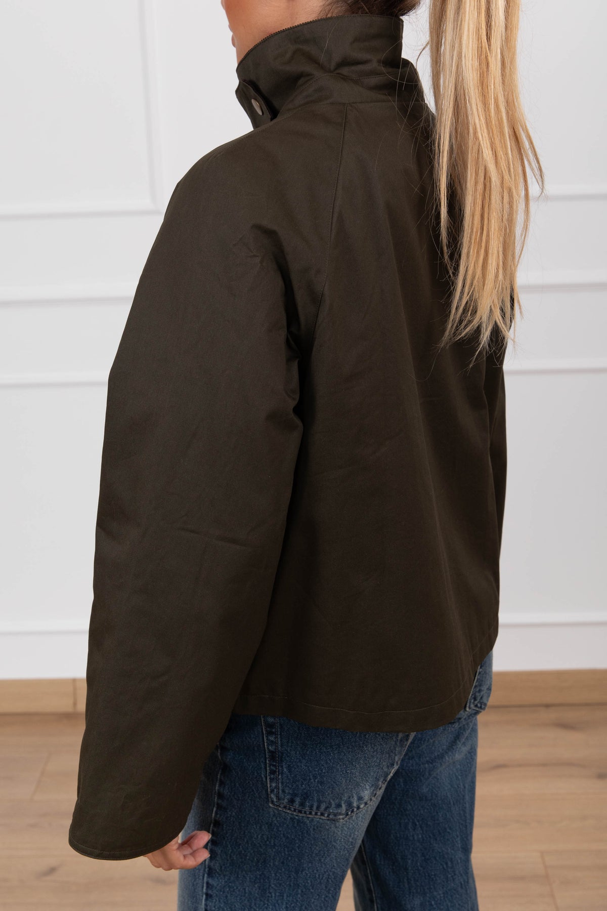 PRE ORDER 28/09 Field jacket cropped con colletto in velluto a coste variante militare Tensione IN