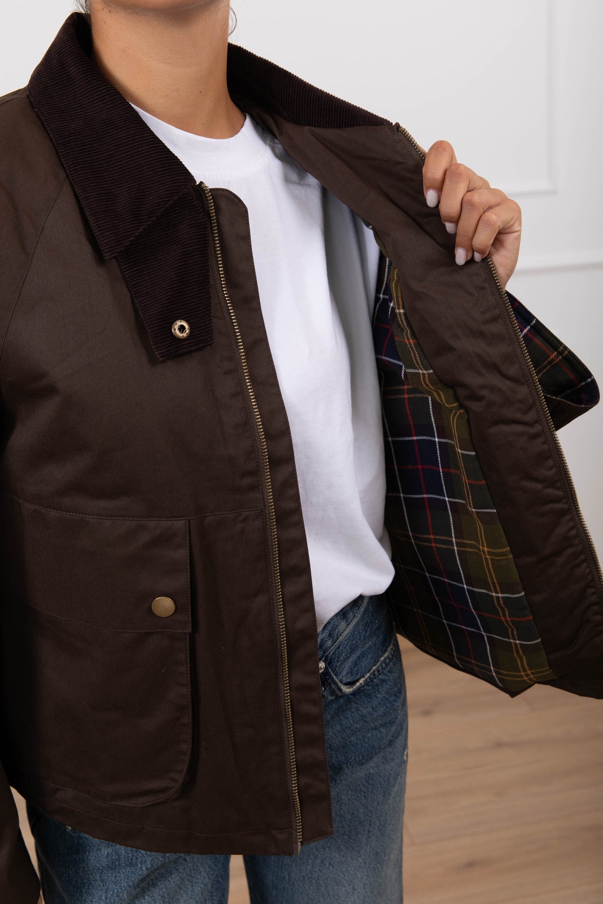 Field jacket cropped con colletto in velluto a coste variante moro Tensione IN